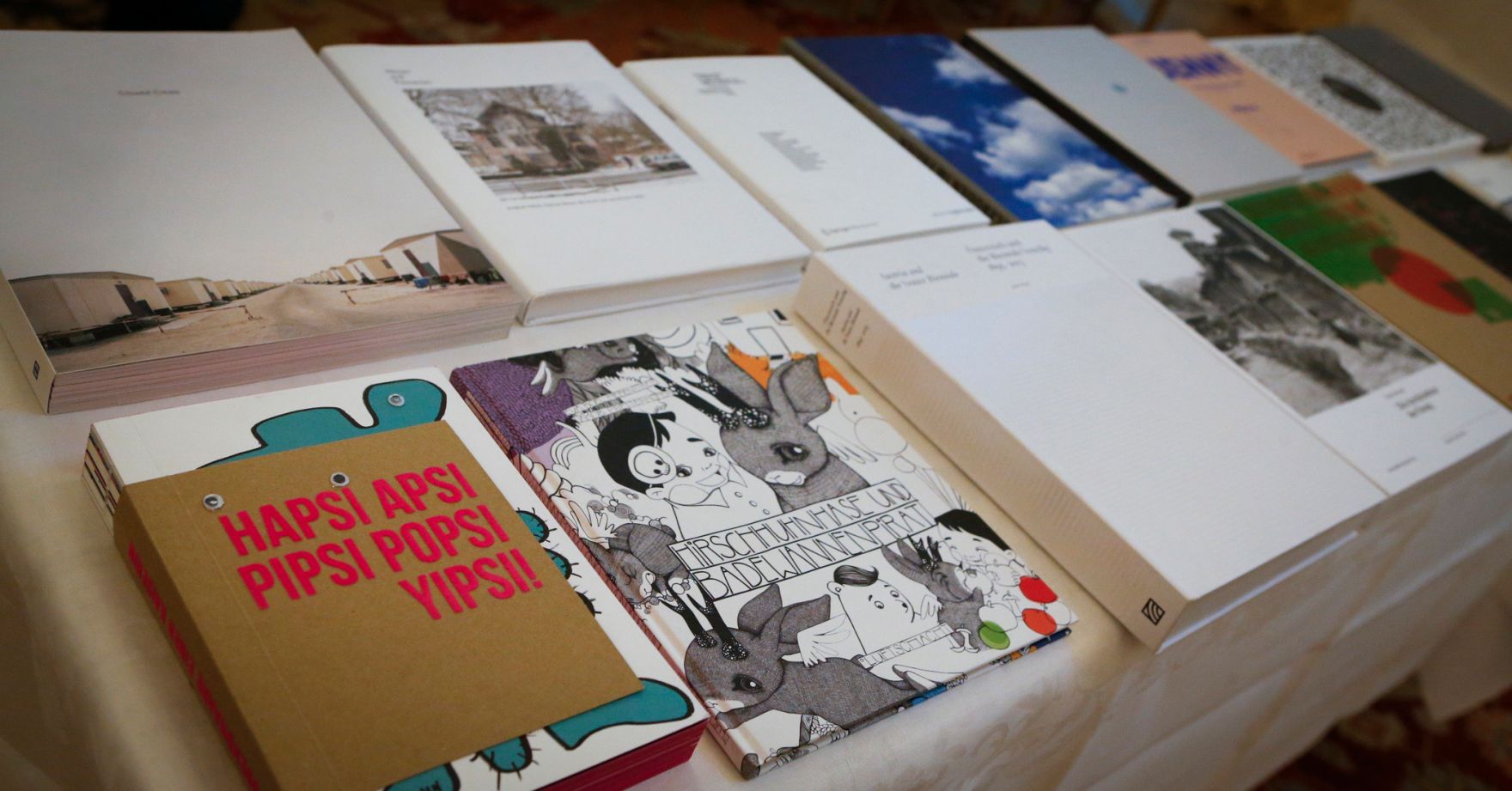 Am 7. Mai 2014 &uuml;berreichte Kunst- und Kulturminister Josef Ostermayer die Staatspreise &bdquo;Sch&ouml;nste B&uuml;cher &Ouml;sterreichs&ldquo; im Bundeskanzleramt.