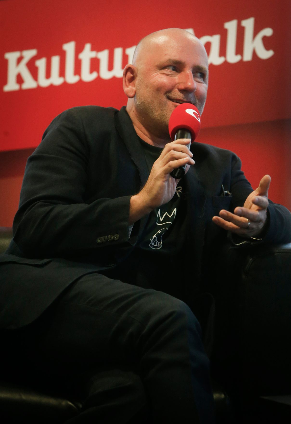 Am 7. Mai 2014 nahm Kunst- und Kulturminister Josef Ostermayer am 2. Casinos Austria Kultur Talk &bdquo;F&uuml;r die Kunst zu leben, von der Kunst zu leben&ldquo; im Justizcafe teil. Im Bild Thomas Gratzer, Leiter des Rabenhof-Theaters.