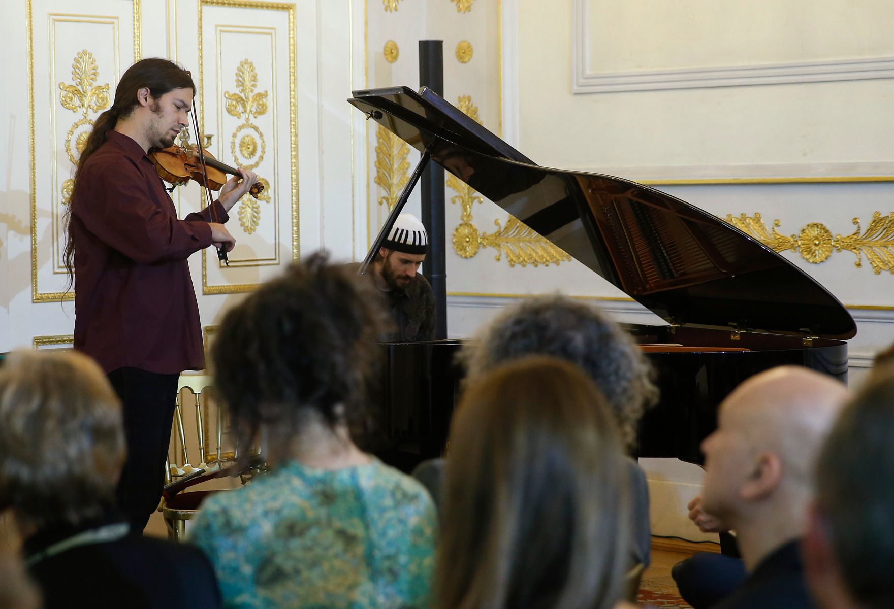 Am 10. September 2014 verlieh Kunst- und Kulturminister Josef Ostermayer die "outstanding artist awards 2014".