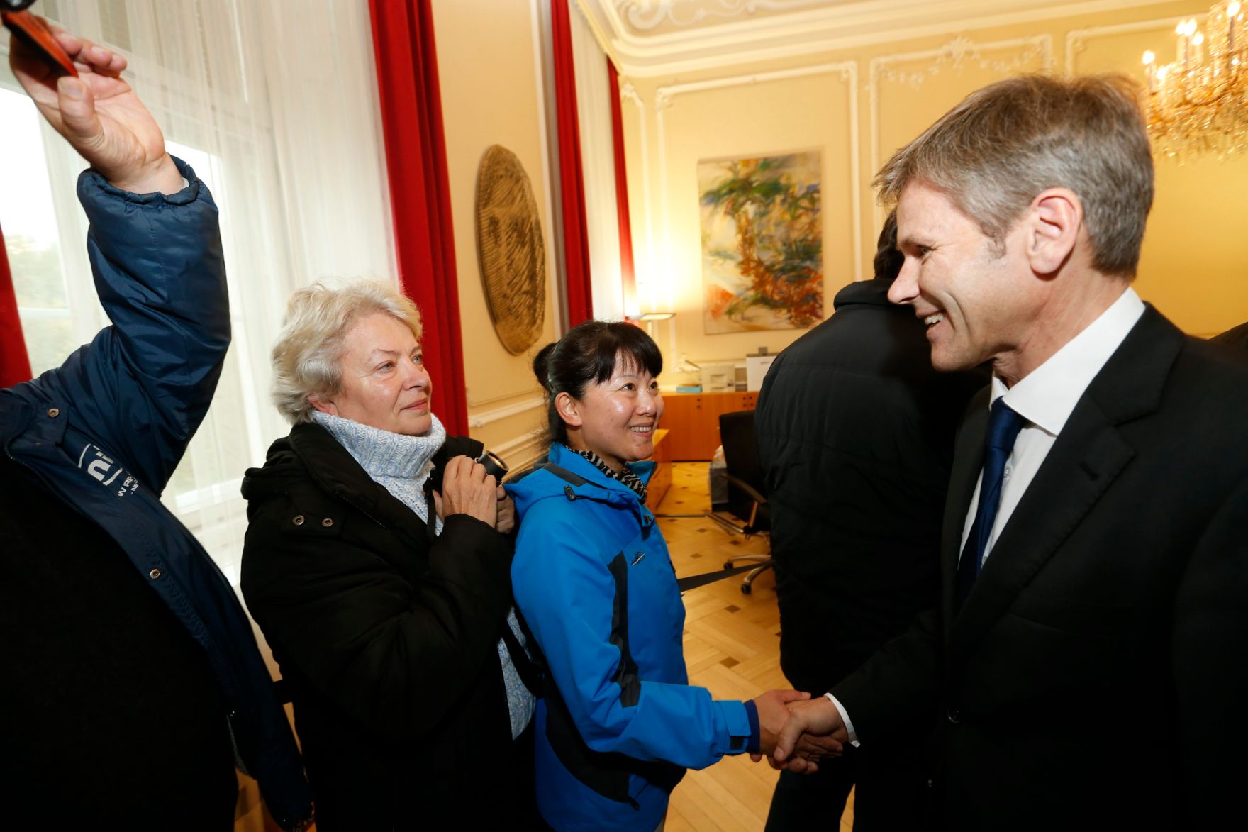 Am 26. Oktober 2014 empfing Kanzleramtsminister Josef Ostermayer im Rahmen des Nationalfeiertages Besucherinnen und Besucher im Bundeskanzleramt.