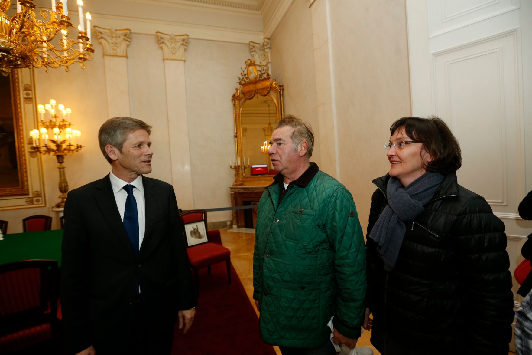 Am 26. Oktober 2014 empfing Kanzleramtsminister Josef Ostermayer im Rahmen des Nationalfeiertages Besucherinnen und Besucher im Bundeskanzleramt.