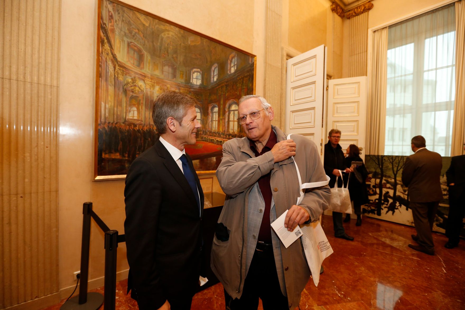 Am 26. Oktober 2014 empfing Kanzleramtsminister Josef Ostermayer im Rahmen des Nationalfeiertages Besucherinnen und Besucher im Bundeskanzleramt.