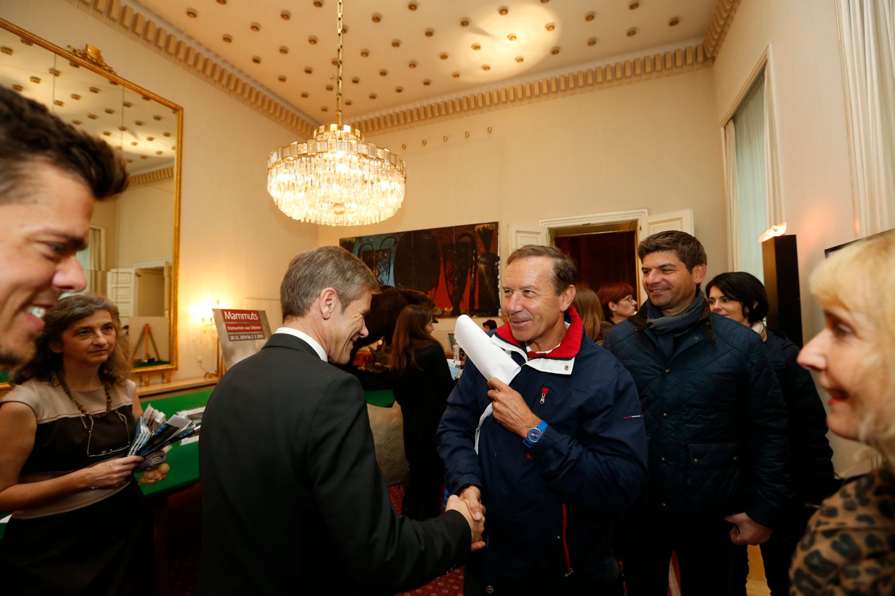 Am 26. Oktober 2014 empfing Kanzleramtsminister Josef Ostermayer im Rahmen des Nationalfeiertages Besucherinnen und Besucher im Bundeskanzleramt.