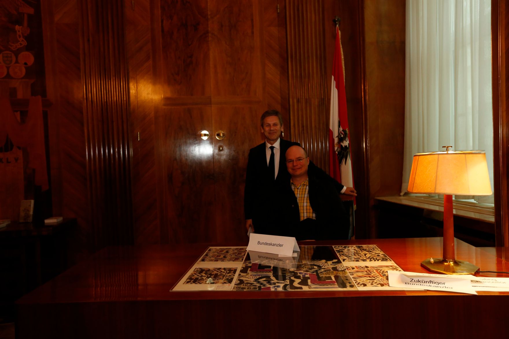 Am 26. Oktober 2014 empfing Kanzleramtsminister Josef Ostermayer im Rahmen des Nationalfeiertages Besucherinnen und Besucher im Bundeskanzleramt.