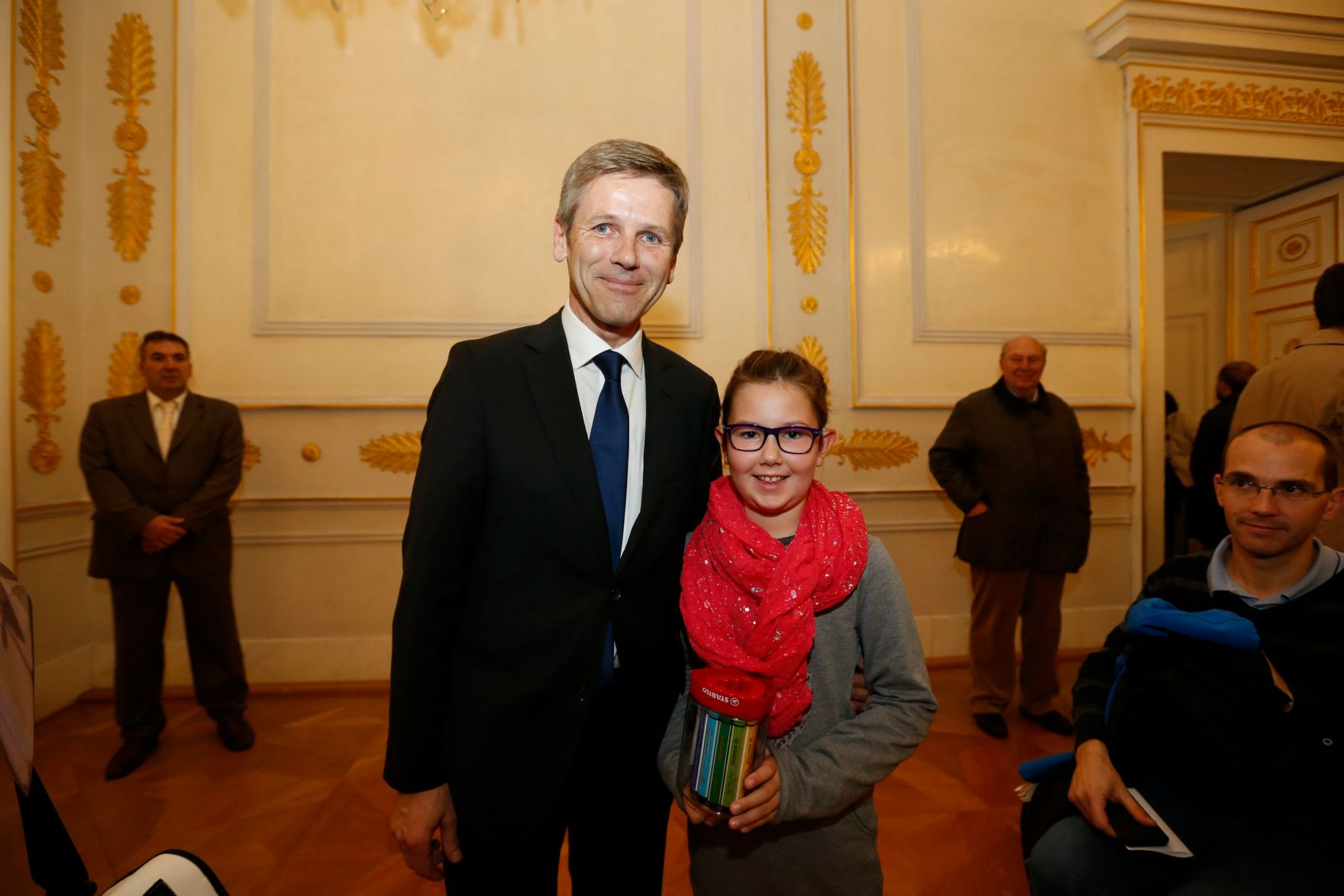 Am 26. Oktober 2014 empfing Kanzleramtsminister Josef Ostermayer im Rahmen des Nationalfeiertages Besucherinnen und Besucher im Bundeskanzleramt.