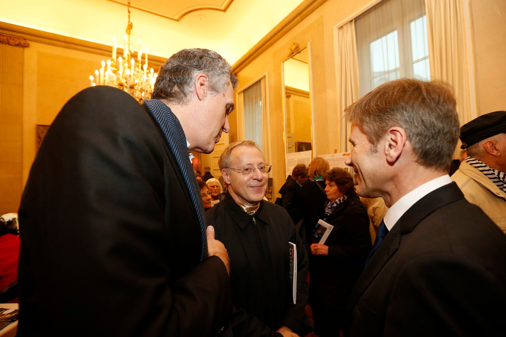 Am 26. Oktober 2014 empfing Kanzleramtsminister Josef Ostermayer im Rahmen des Nationalfeiertages Besucherinnen und Besucher im Bundeskanzleramt.