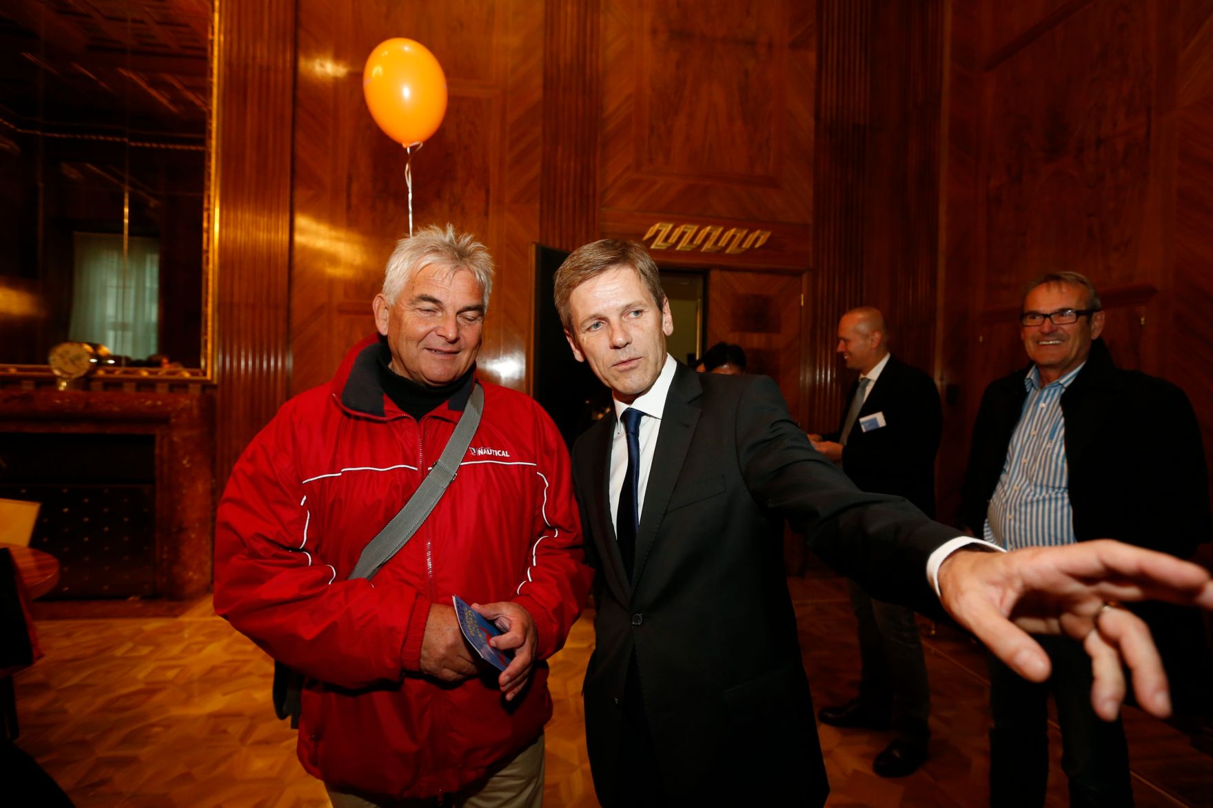 Am 26. Oktober 2014 empfing Kanzleramtsminister Josef Ostermayer im Rahmen des Nationalfeiertages Besucherinnen und Besucher im Bundeskanzleramt.