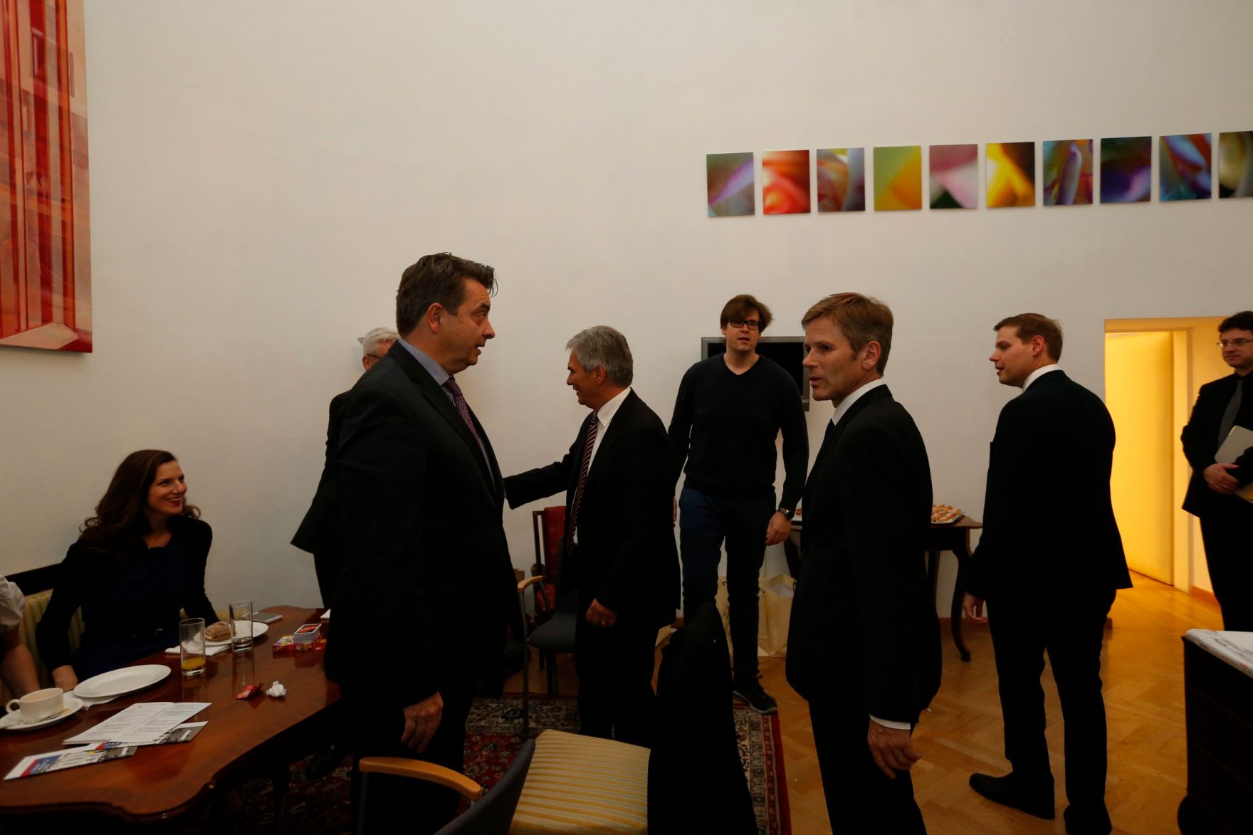 Am 26. Oktober 2014 empfing Kanzleramtsminister Josef Ostermayer im Rahmen des Nationalfeiertages Besucherinnen und Besucher im Bundeskanzleramt.