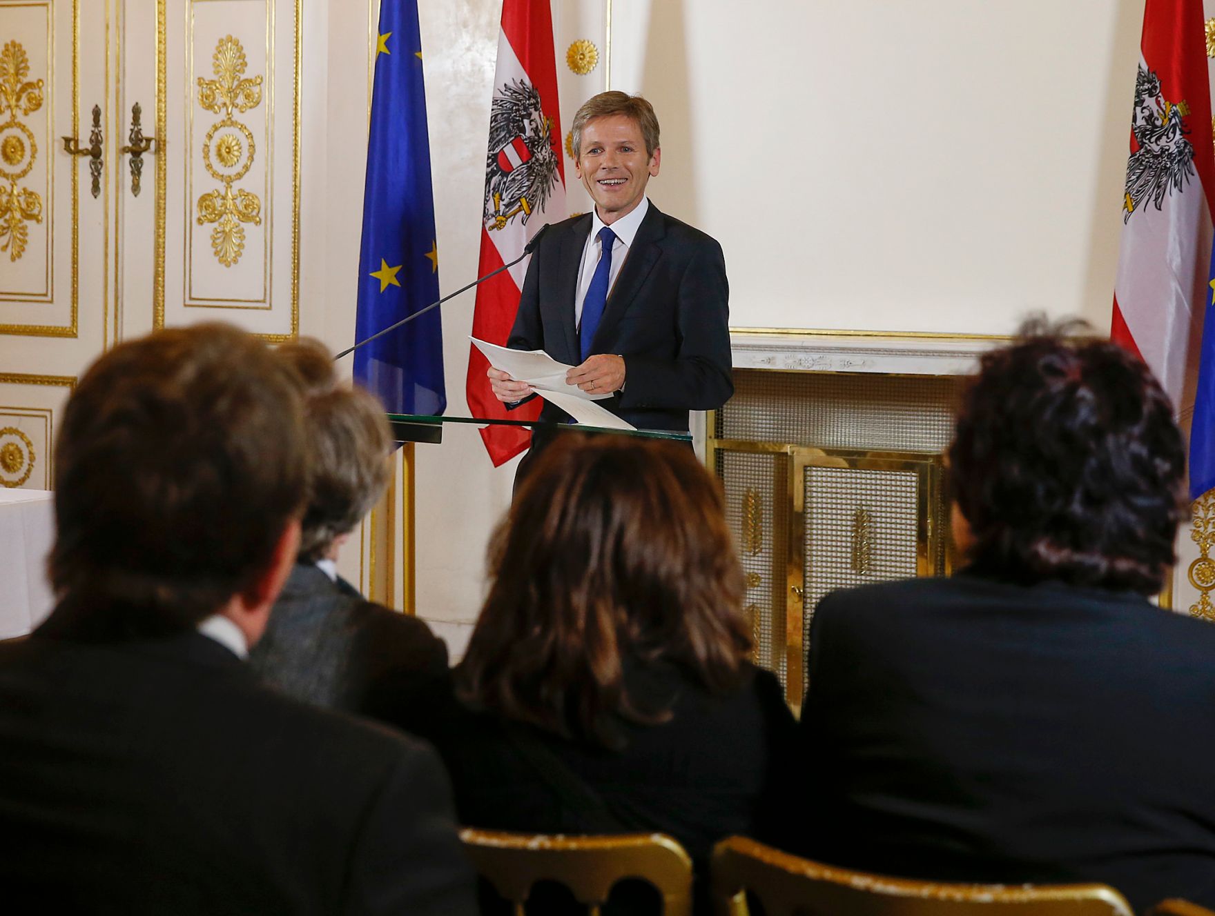 Am 11. November 2014 verlieh Kunst- und Kulturminister Josef Ostermayer (im Bild) den &Ouml;sterreichischen Staatspreis f&uuml;r Kulturpublizistik an Philosoph Peter Strasser.