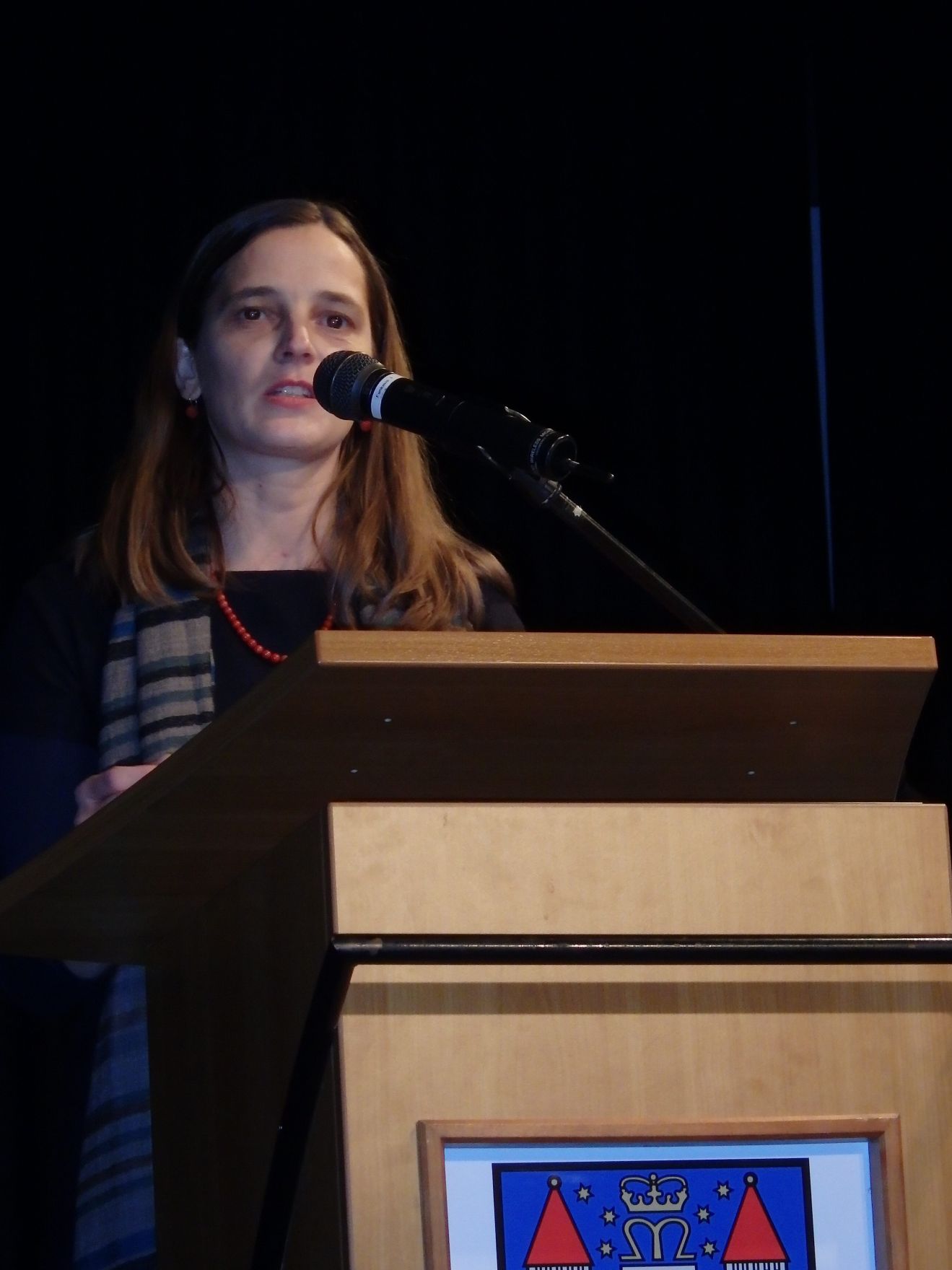 Am 3. Dezember 2014 fand die Vergabe des Museumspreises 2014 in der Marktgemeinde Haslach in Ober&ouml;sterreich statt. Im Bild die Gewinnerin Christine Leitner vom Weberei Museum Haslach.