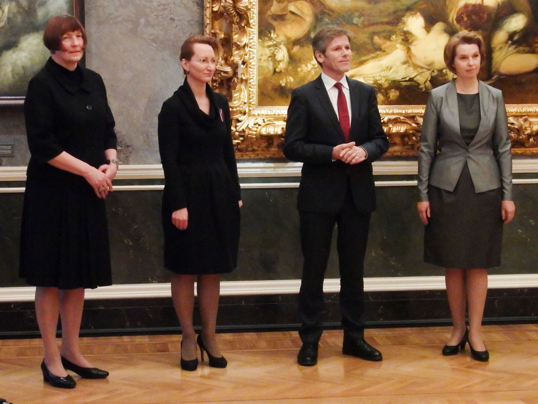 Kunst- und Kulturminister Josef Ostermayer (m.r.) beim Europ&auml;ischen Filmpreis in Riga am 13. Dezember 2014. Im Bild mit (v.l.n.r.) Vita Birzaka (Lettisches Kunstmuseum), Dace Melbarde (Lettischen Kulturministerin) und Mara Lace (GD Lettisches Kunstmuseum).