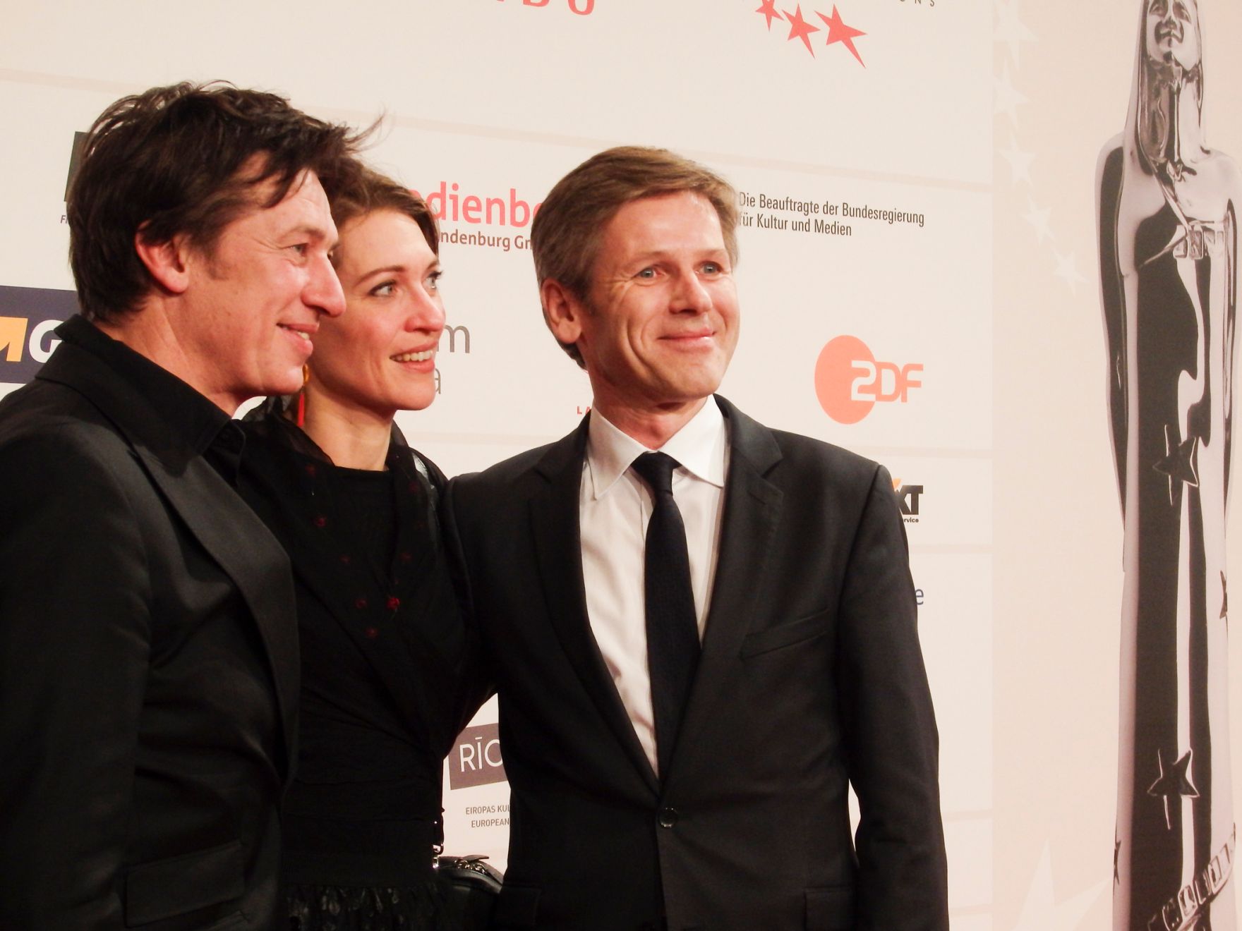 Kunst- und Kulturminister Josef Ostermayer (r.) beim Europ&auml;ischen Filmpreis in Riga am 13. Dezember 2014. Im Bild mit Tobias Moretti und Ehefrau Julia Moretti.