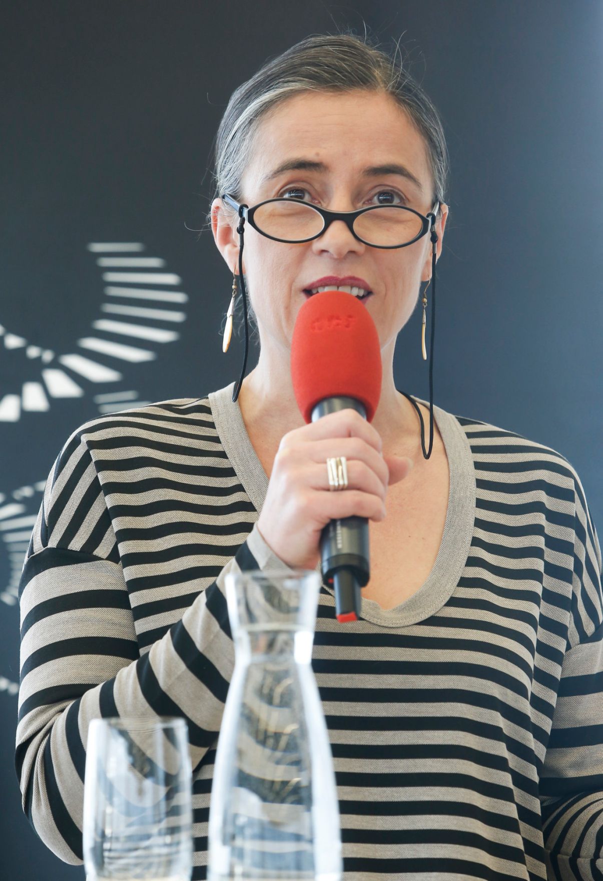 Am 18. Dezember 2014 sprach Kunst- und Kulturminister Josef Ostermayer bei der Nominierungspressekonferenz des &Ouml;sterreichischen Filmpreises. Im Bild Moderatorin, Mercedes Echerer.