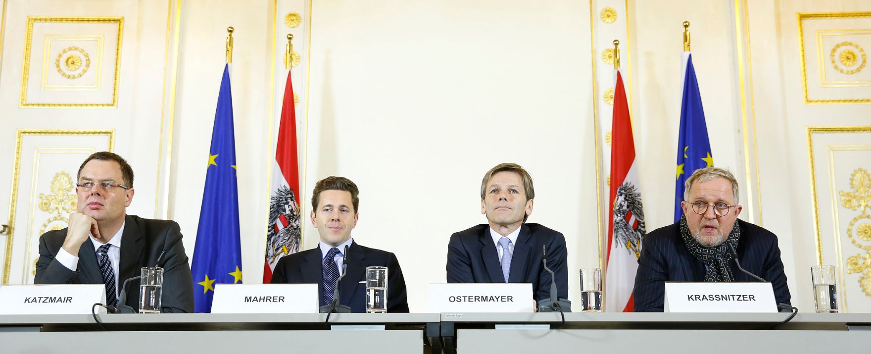Am 22. Dezember 2014 hielt Kunst- und Kulturminister Josef Ostermayer (m.r.) gemeinsam mit Staatssekret&auml;r Harald Mahrer (m.l.), Schauspieler Harald Krassnitzer (r.) und Harald Katzmair (l.) von FAS.research eine Pressekonferenz zum Thema &quot;Der neue Wiener Kongress&quot;.