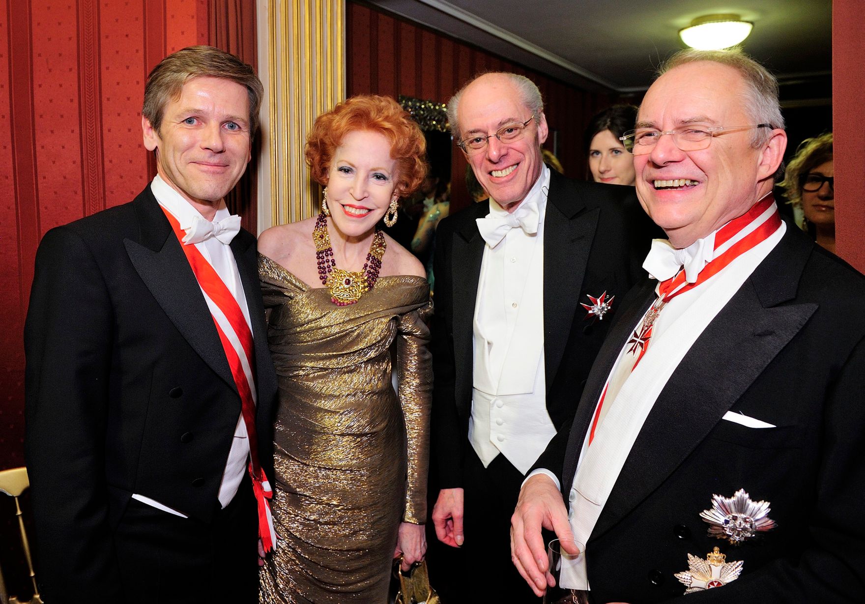 Am 12. Februar 2015 besuchte Kanzleramtsminister Josef Ostermayer (l.) den Wiener Opernball.
