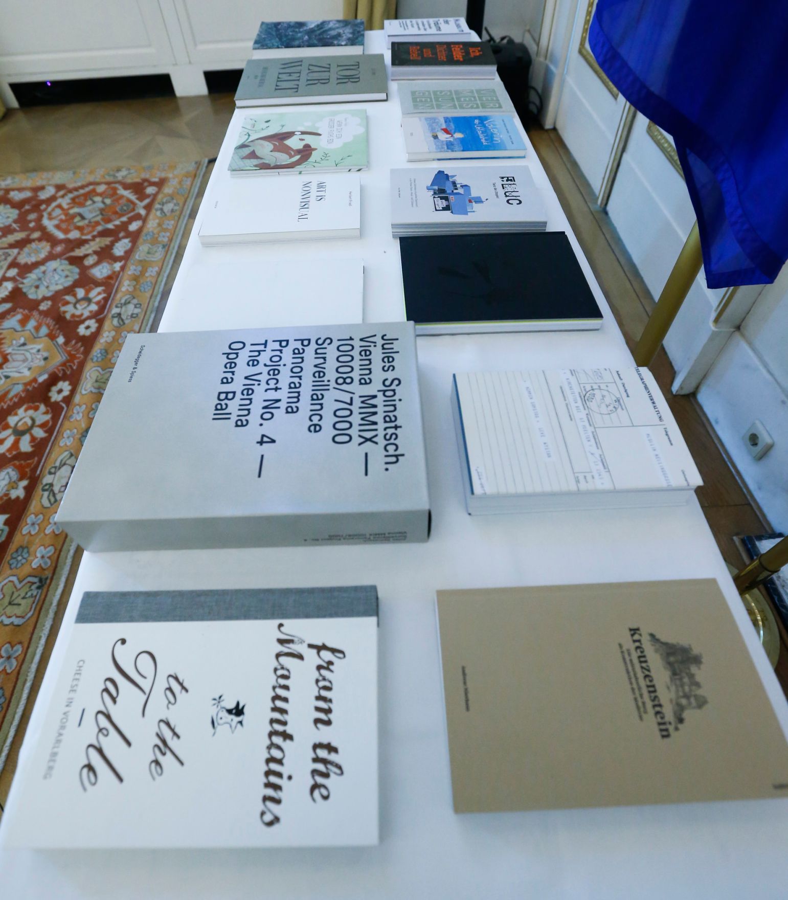 Am 4. M&auml;rz 2015 fand im Bundeskanzleramt die Staatspreisverleihung f&uuml;r die 'sch&ouml;nsten b&uuml;cher &ouml;sterreichs' statt.