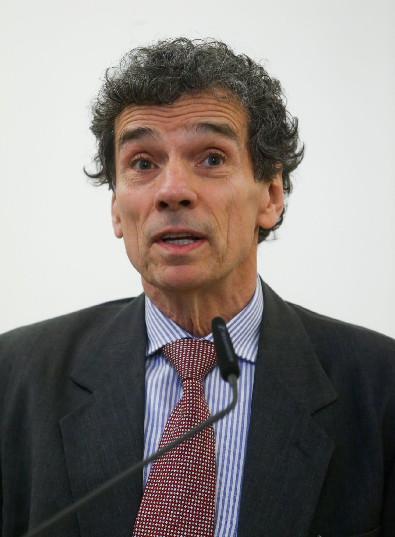 Am 4. M&auml;rz 2015 fand im Bundeskanzleramt die Staatspreisverleihung f&uuml;r die 'sch&ouml;nsten b&uuml;cher &ouml;sterreichs' statt. Im Bild der Publizist Michael Freund.