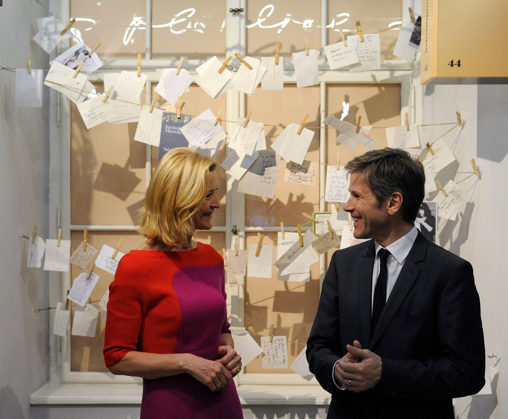 Am 17. April 2015 nahm Kunst- und Kulturminister Josef Ostermayer (r.) an der Pressekonferenz anl&auml;sslich der Er&ouml;ffnung des Literaturmuseums der &Ouml;sterreichischen Nationalbibliothek teil. Im Bild mit Johanna Rachinger (l.), Generaldirektorin der &Ouml;sterreichischen Nationalbibliothek.