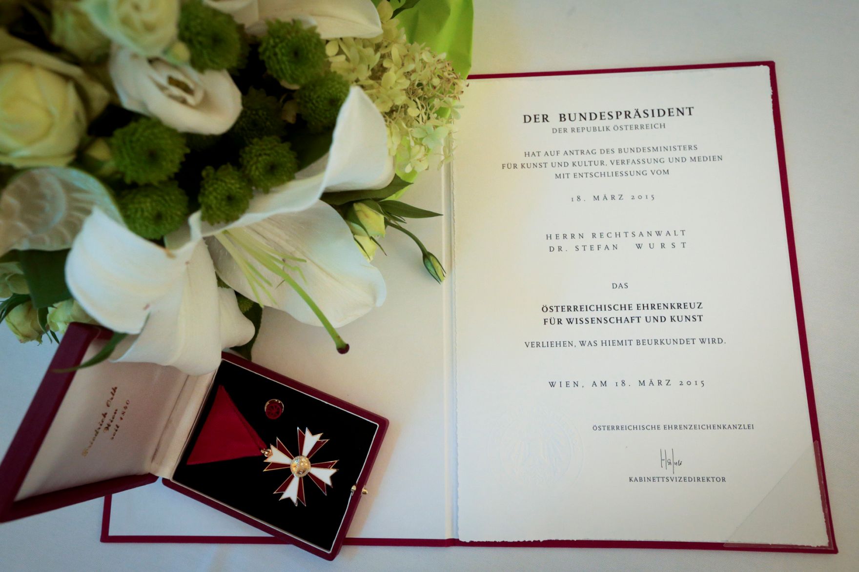 Am 3. September 2015 &uuml;berreichte Kunst- und Kulturminister Josef Ostermayer das &Ouml;sterreichische Ehrenkreuz f&uuml;r Wissenschaft und Kunst an Stefan Wurst.