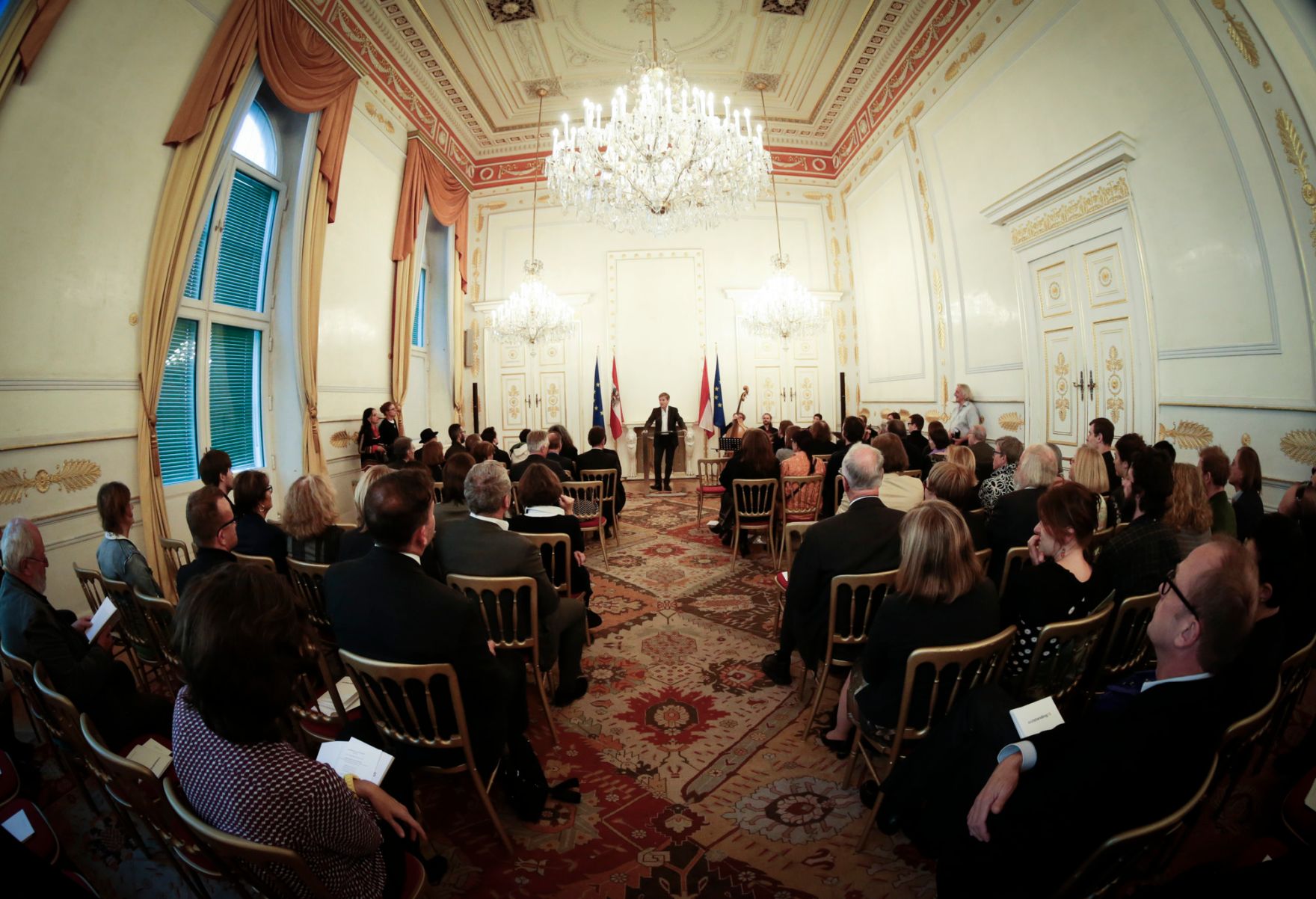 Am 2. Oktober 2015 verlieh Kunst- und Kulturminister Josef Ostermayer die "outstanding artist awards 2015".