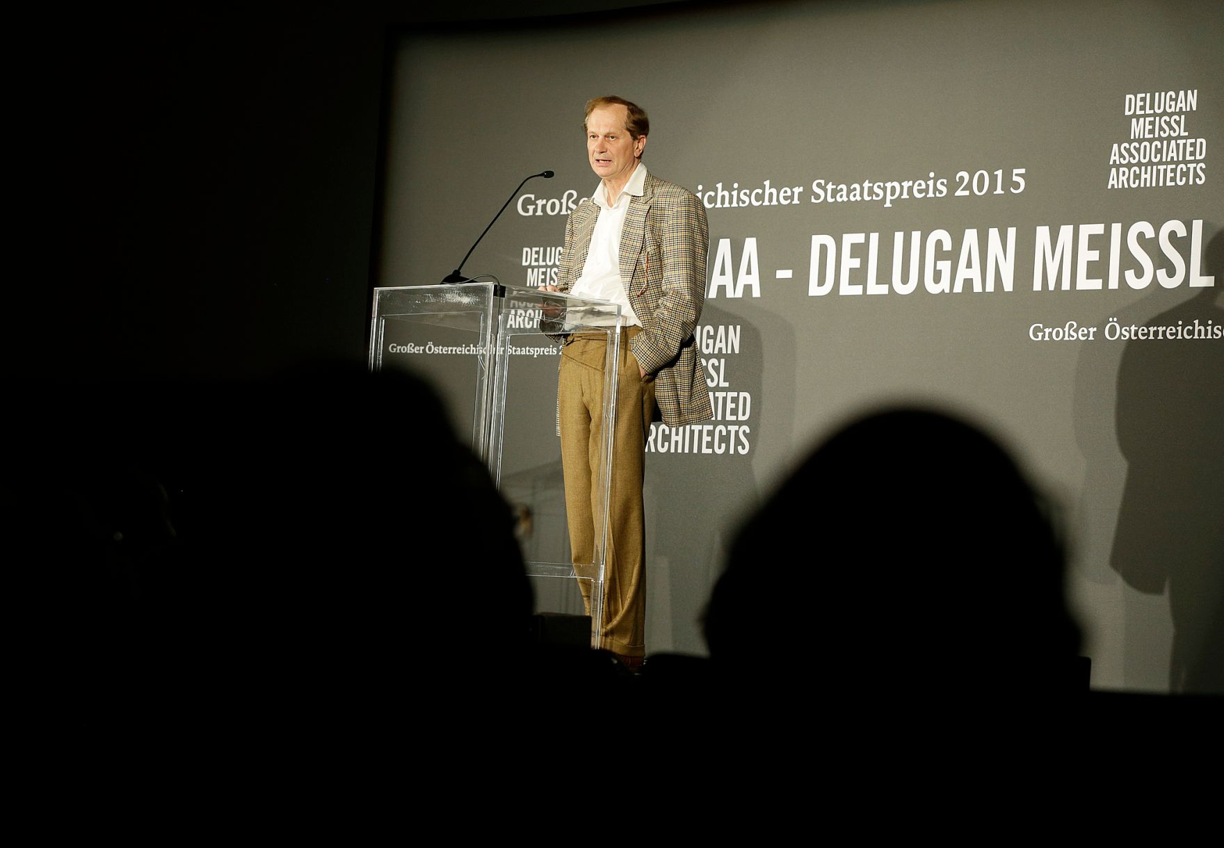 Am 8. Oktober 2015 lud Kunst- und Kulturminister Josef Ostermayer zur Verleihung des Gro&szlig;en &Ouml;sterreichischen Staatspreises 2015 an Elke Delugan-Meissl und Roman Delugan im Gartenbaukino ein.