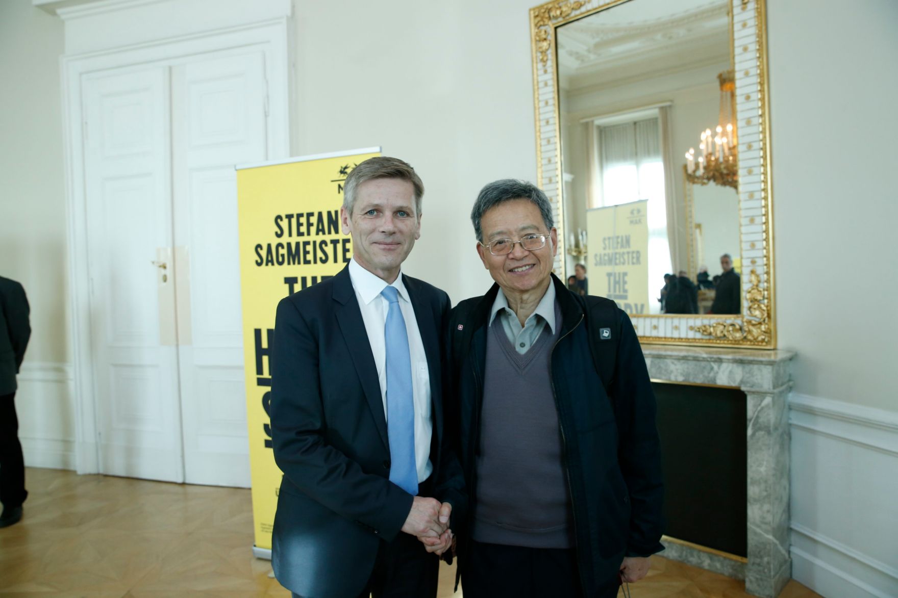Am 26. Oktober 2015 empfing Kanzleramtsminister Josef Ostermayer im Rahmen des Nationalfeiertages Besucherinnen und Besucher im Bundeskanzleramt.