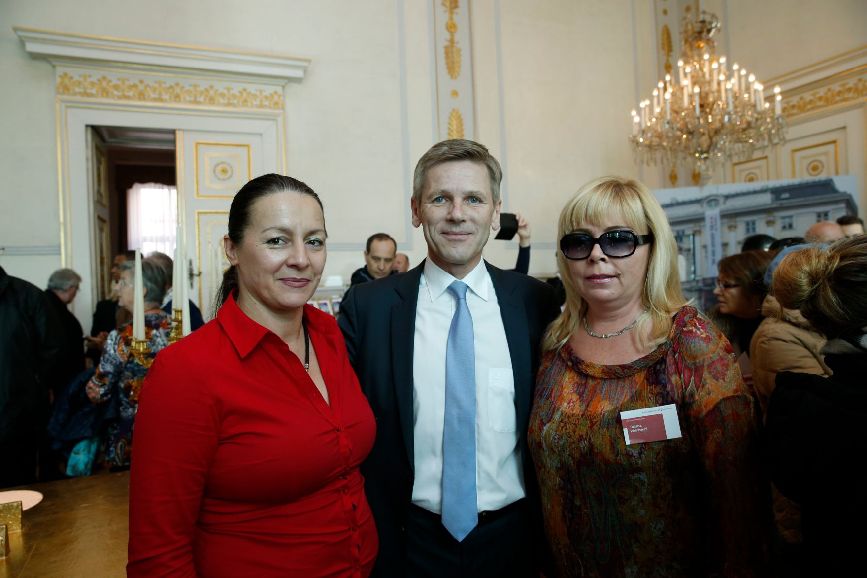Am 26. Oktober 2015 empfing Kanzleramtsminister Josef Ostermayer im Rahmen des Nationalfeiertages Besucherinnen und Besucher im Bundeskanzleramt.