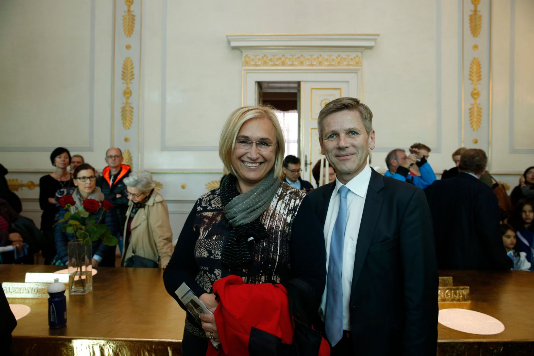 Am 26. Oktober 2015 empfing Kanzleramtsminister Josef Ostermayer im Rahmen des Nationalfeiertages Besucherinnen und Besucher im Bundeskanzleramt.