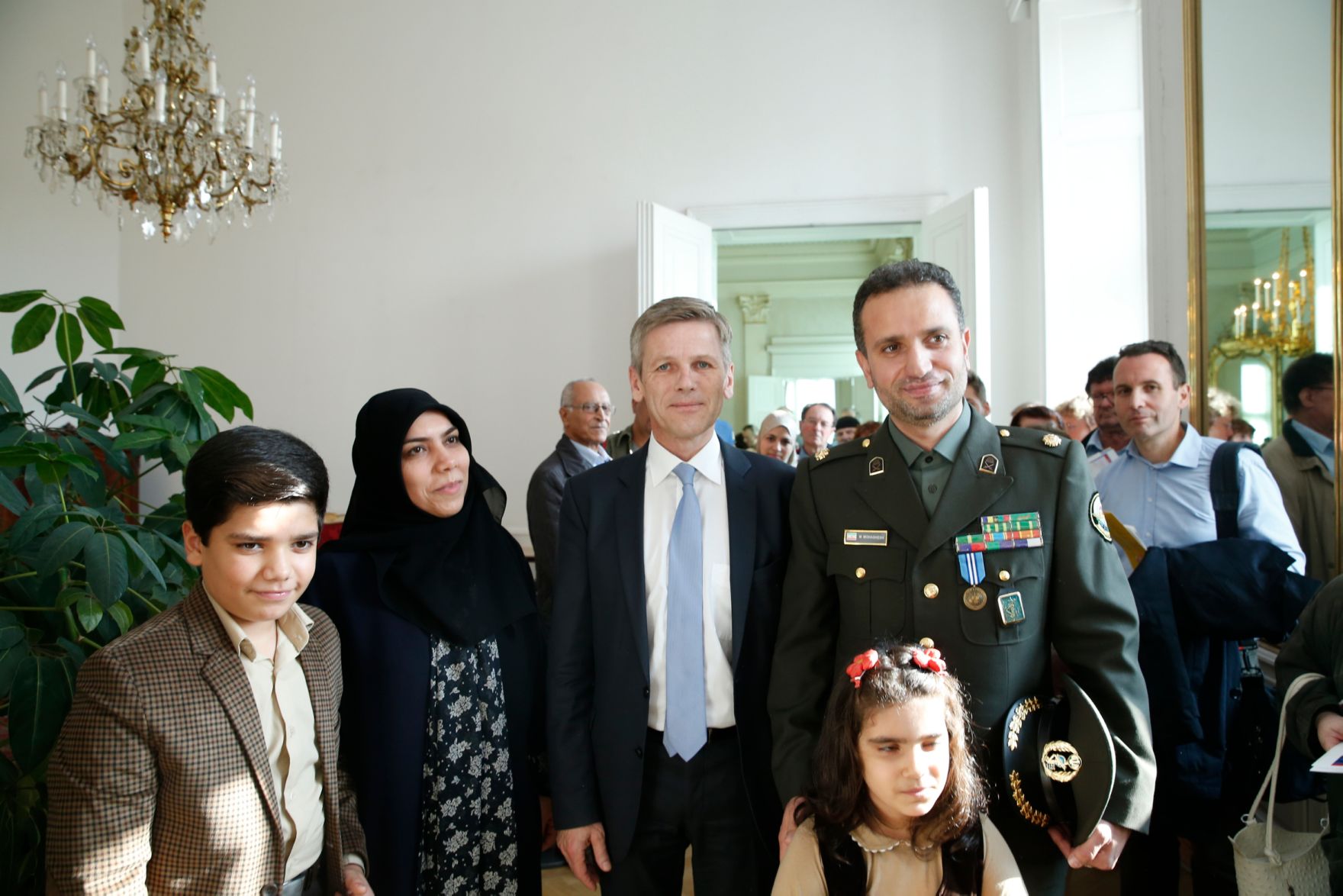 Am 26. Oktober 2015 empfing Kanzleramtsminister Josef Ostermayer im Rahmen des Nationalfeiertages Besucherinnen und Besucher im Bundeskanzleramt.