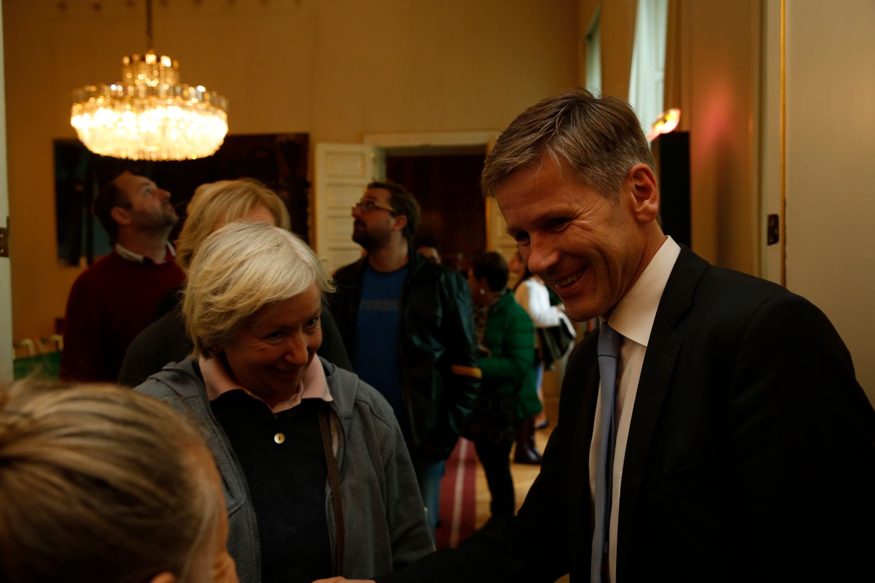 Am 26. Oktober 2015 empfing Kanzleramtsminister Josef Ostermayer im Rahmen des Nationalfeiertages Besucherinnen und Besucher im Bundeskanzleramt.
