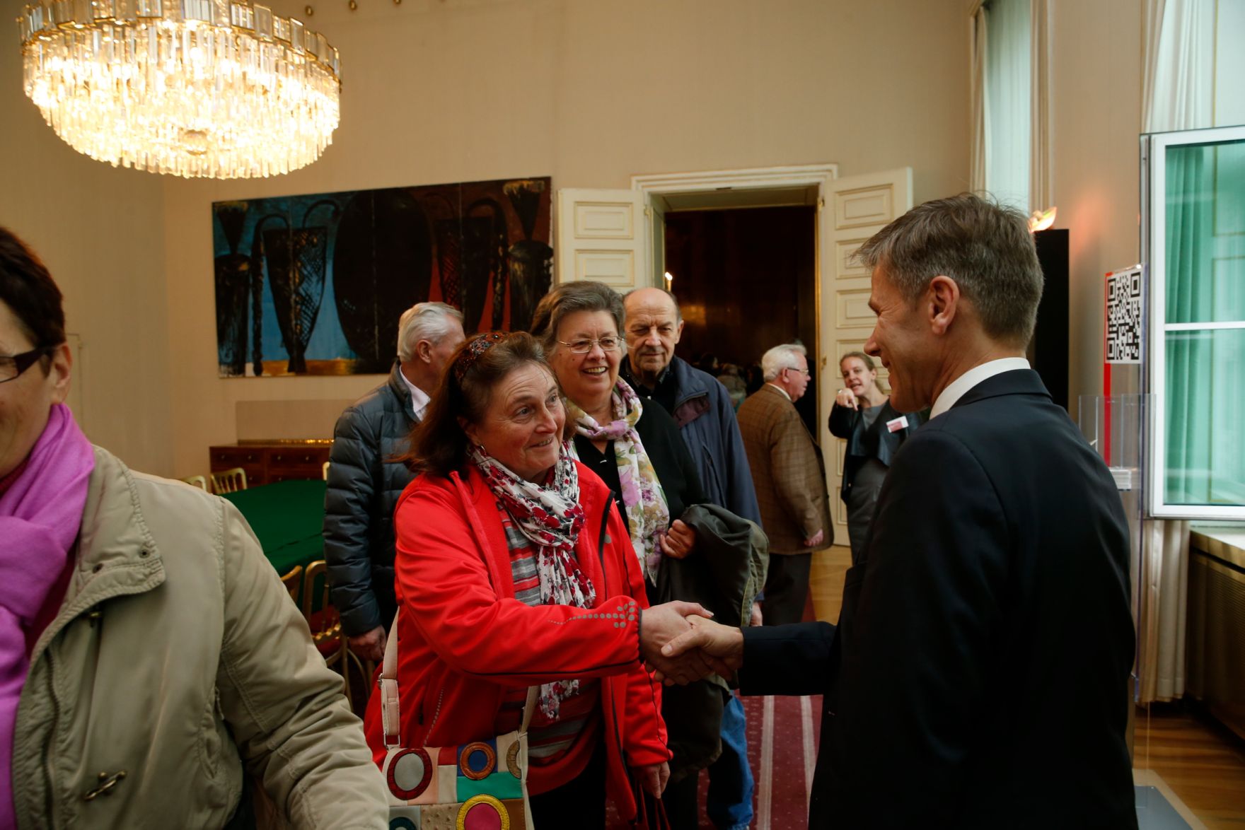Am 26. Oktober 2015 empfing Kanzleramtsminister Josef Ostermayer im Rahmen des Nationalfeiertages Besucherinnen und Besucher im Bundeskanzleramt.