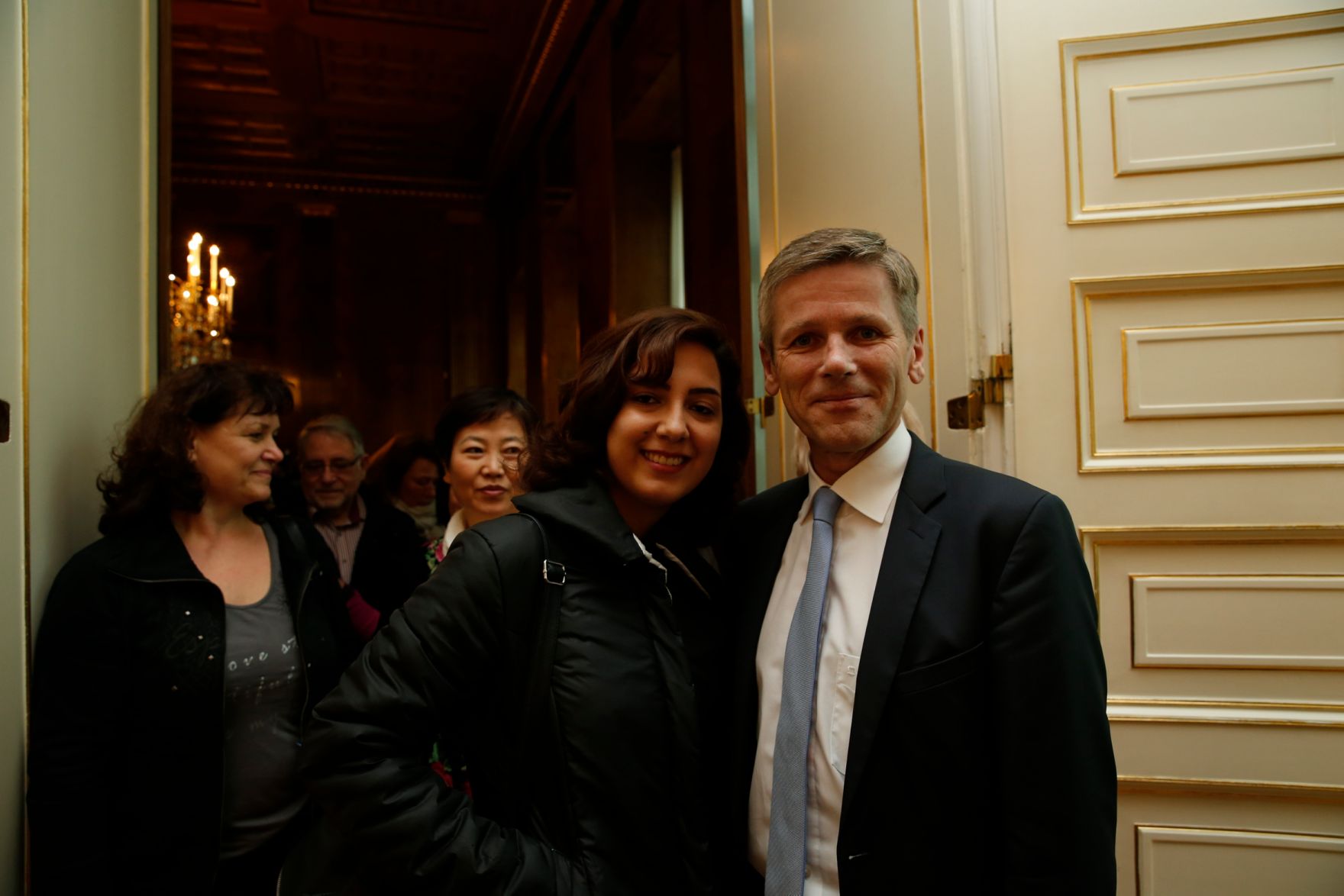 Am 26. Oktober 2015 empfing Kanzleramtsminister Josef Ostermayer im Rahmen des Nationalfeiertages Besucherinnen und Besucher im Bundeskanzleramt.