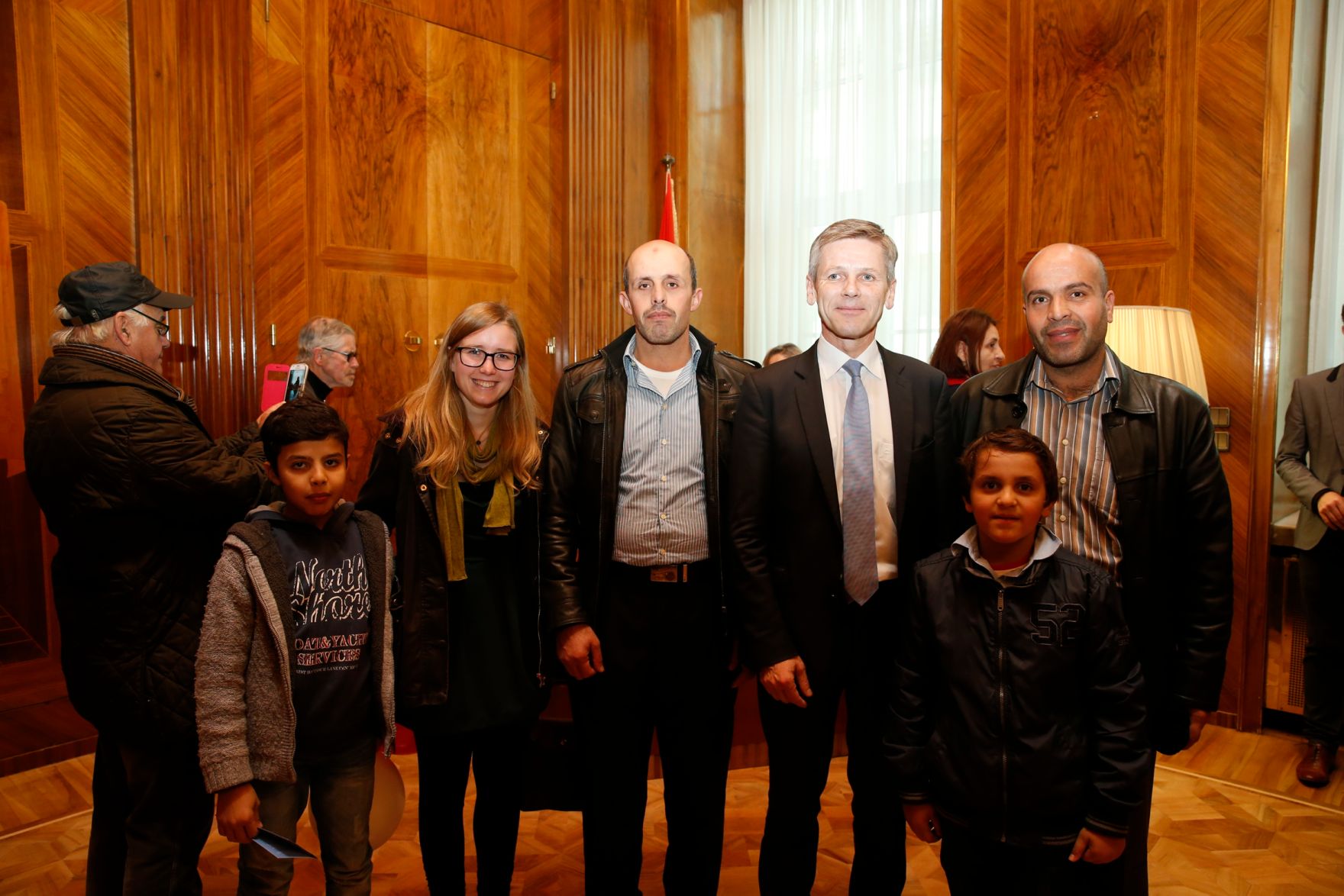 Am 26. Oktober 2015 empfing Kanzleramtsminister Josef Ostermayer im Rahmen des Nationalfeiertages Besucherinnen und Besucher im Bundeskanzleramt.