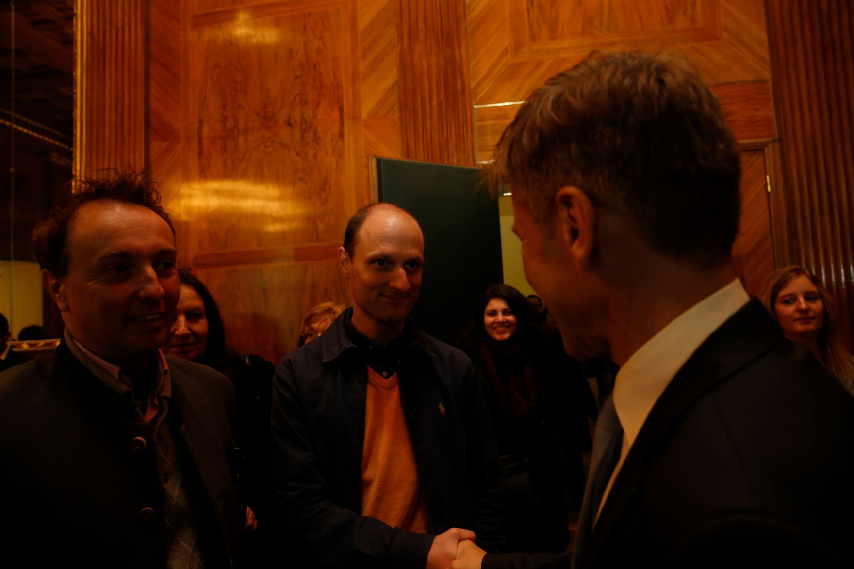 Am 26. Oktober 2015 empfing Kanzleramtsminister Josef Ostermayer im Rahmen des Nationalfeiertages Besucherinnen und Besucher im Bundeskanzleramt.