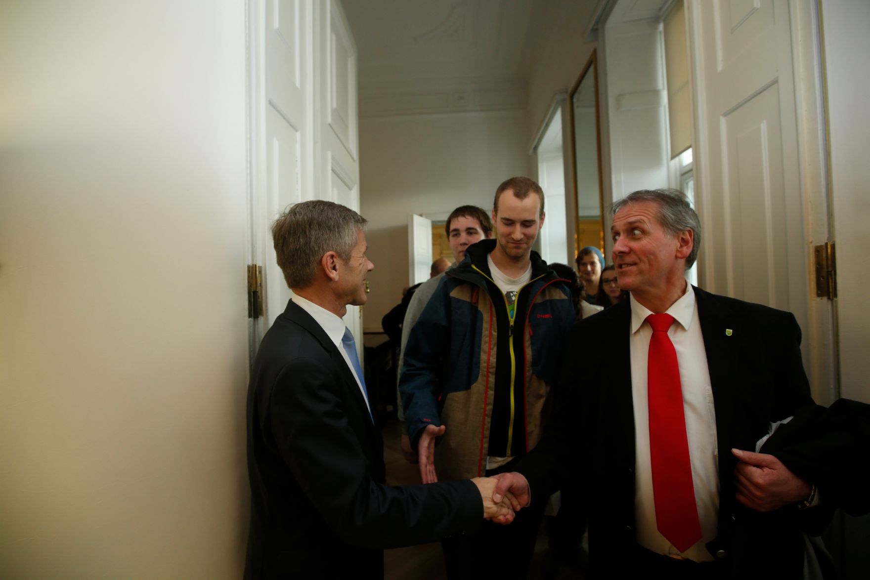 Am 26. Oktober 2015 empfing Kanzleramtsminister Josef Ostermayer im Rahmen des Nationalfeiertages Besucherinnen und Besucher im Bundeskanzleramt.