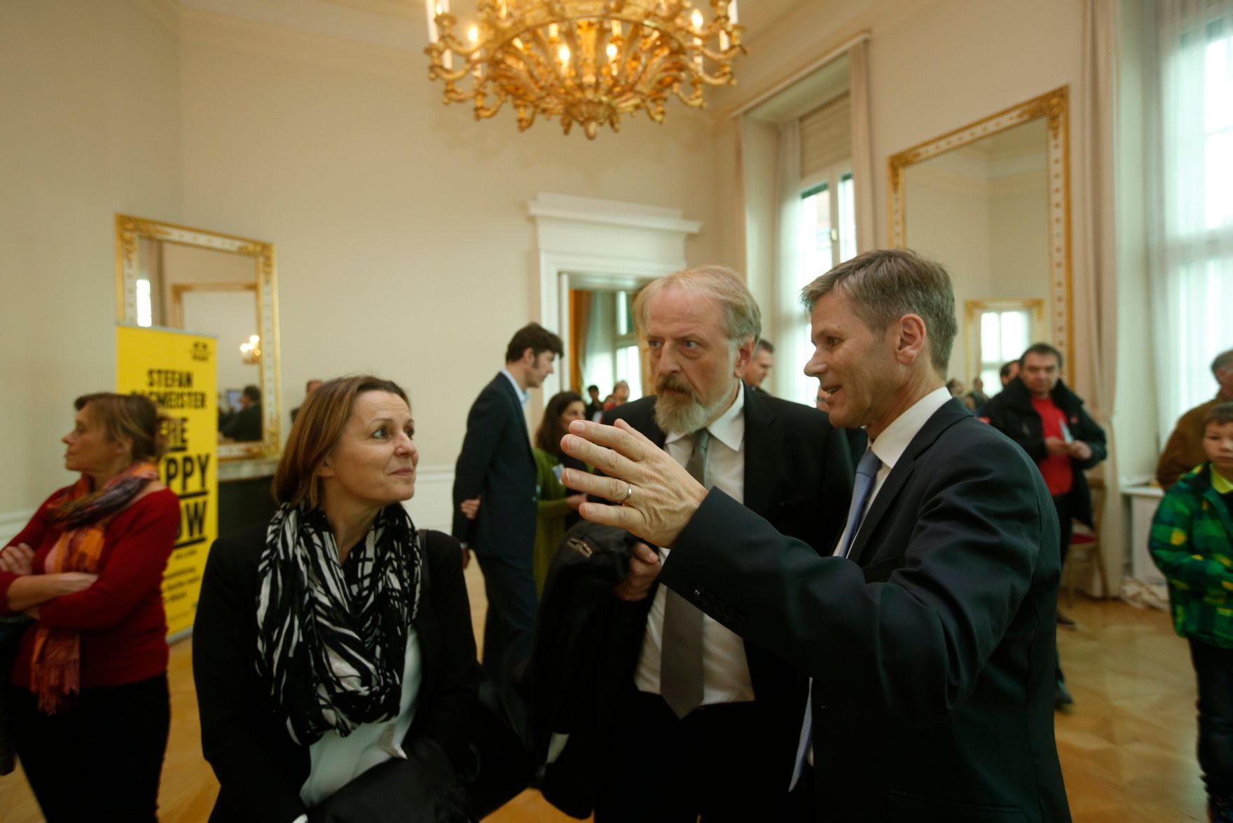 Am 26. Oktober 2015 empfing Kanzleramtsminister Josef Ostermayer im Rahmen des Nationalfeiertages Besucherinnen und Besucher im Bundeskanzleramt.