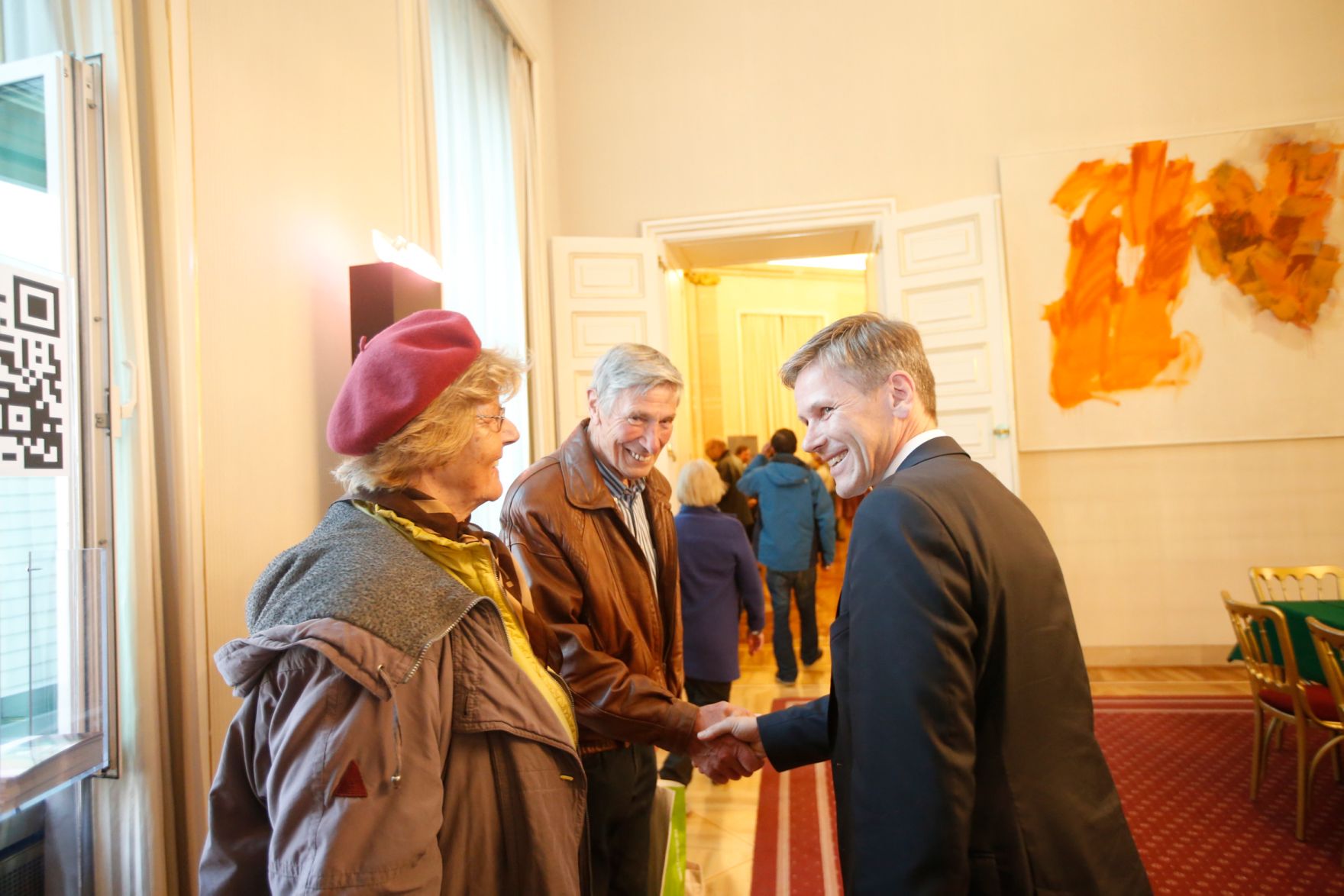 Am 26. Oktober 2015 empfing Kanzleramtsminister Josef Ostermayer im Rahmen des Nationalfeiertages Besucherinnen und Besucher im Bundeskanzleramt.