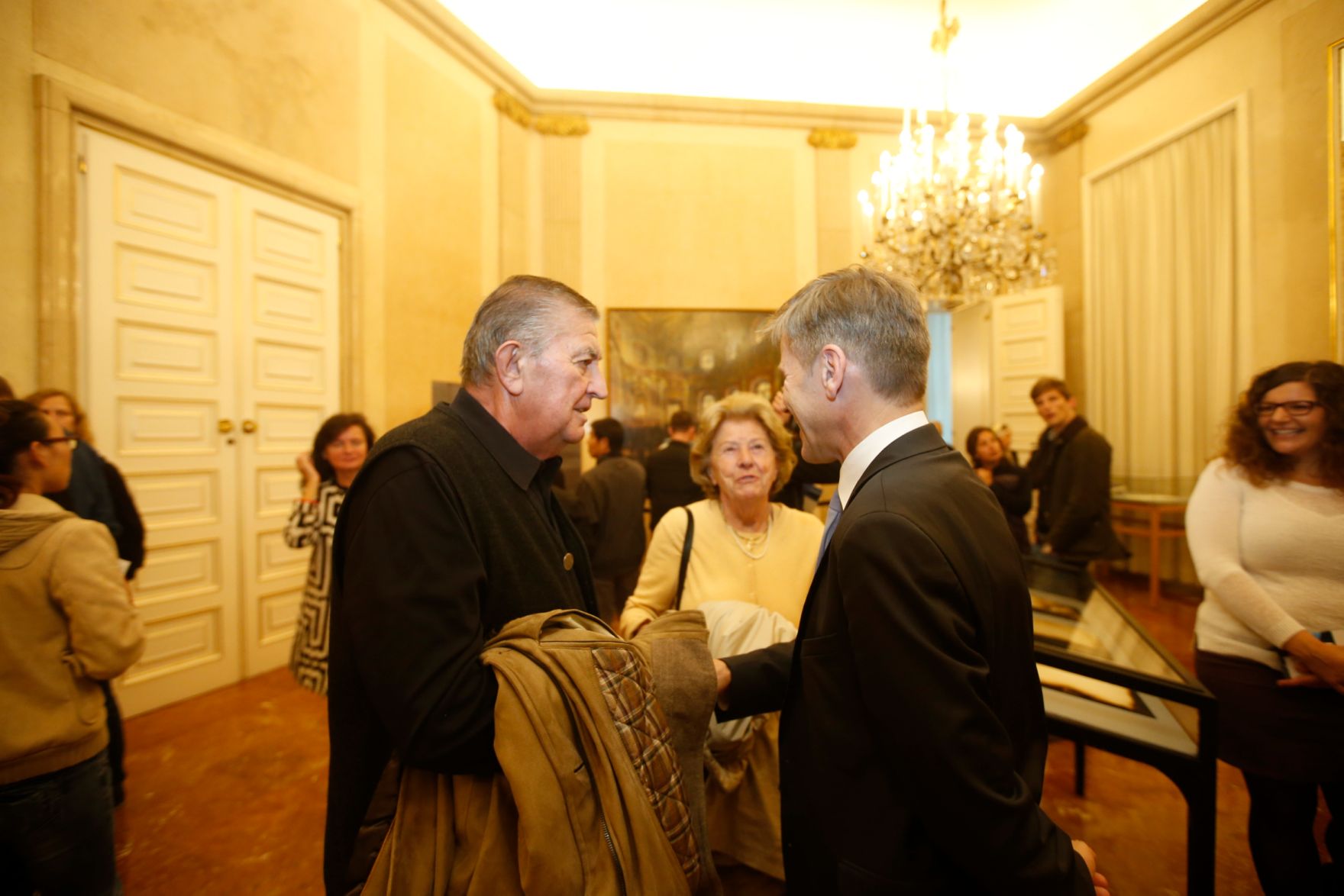 Am 26. Oktober 2015 empfing Kanzleramtsminister Josef Ostermayer im Rahmen des Nationalfeiertages Besucherinnen und Besucher im Bundeskanzleramt.