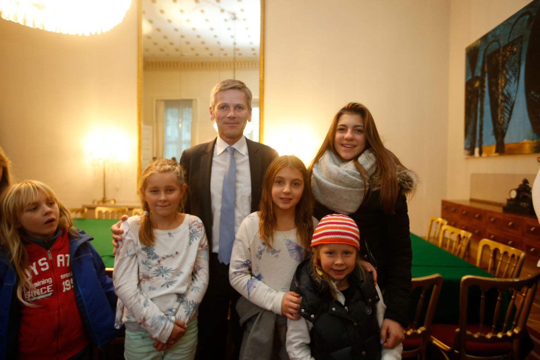 Am 26. Oktober 2015 empfing Kanzleramtsminister Josef Ostermayer im Rahmen des Nationalfeiertages Besucherinnen und Besucher im Bundeskanzleramt.