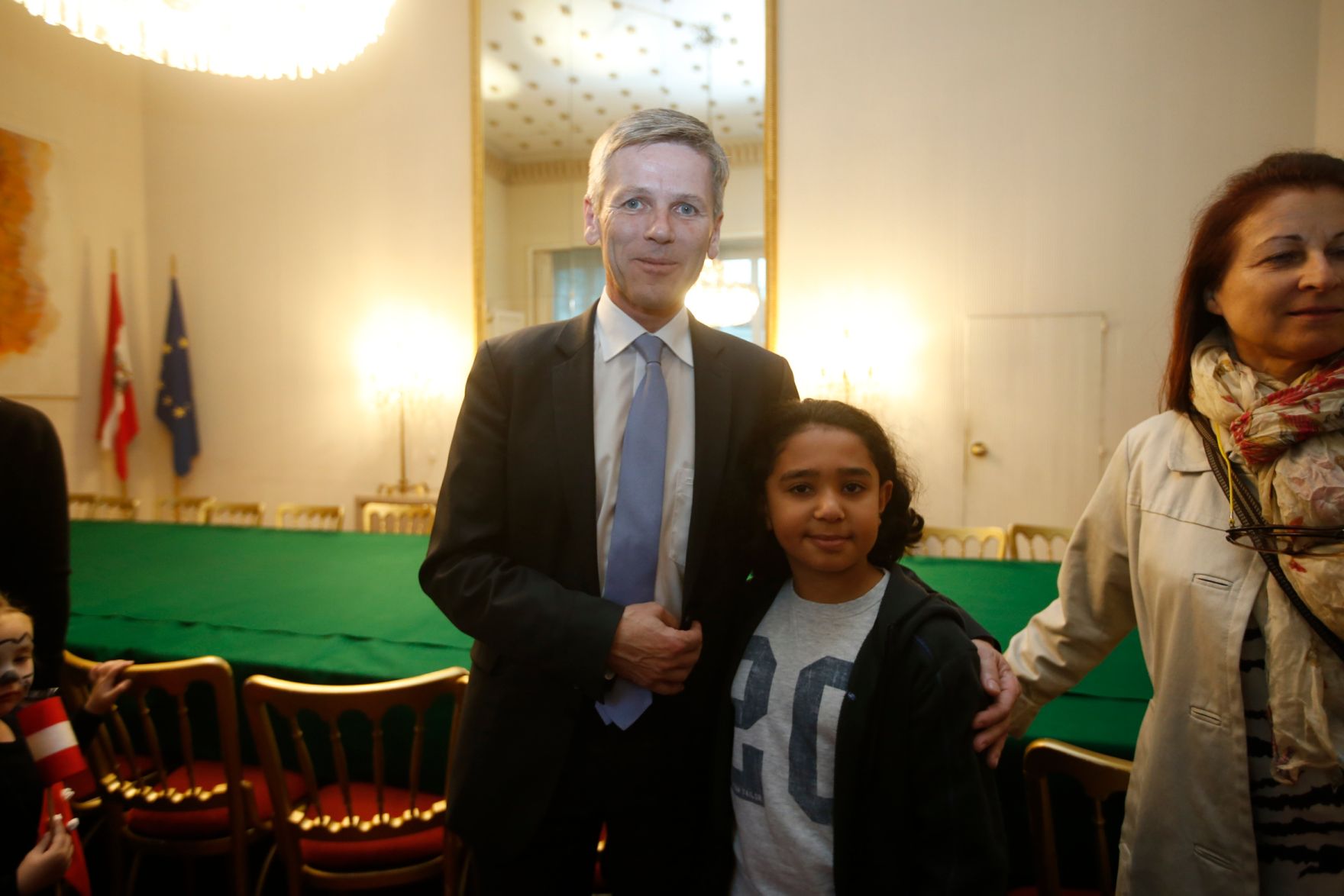 Am 26. Oktober 2015 empfing Kanzleramtsminister Josef Ostermayer im Rahmen des Nationalfeiertages Besucherinnen und Besucher im Bundeskanzleramt.