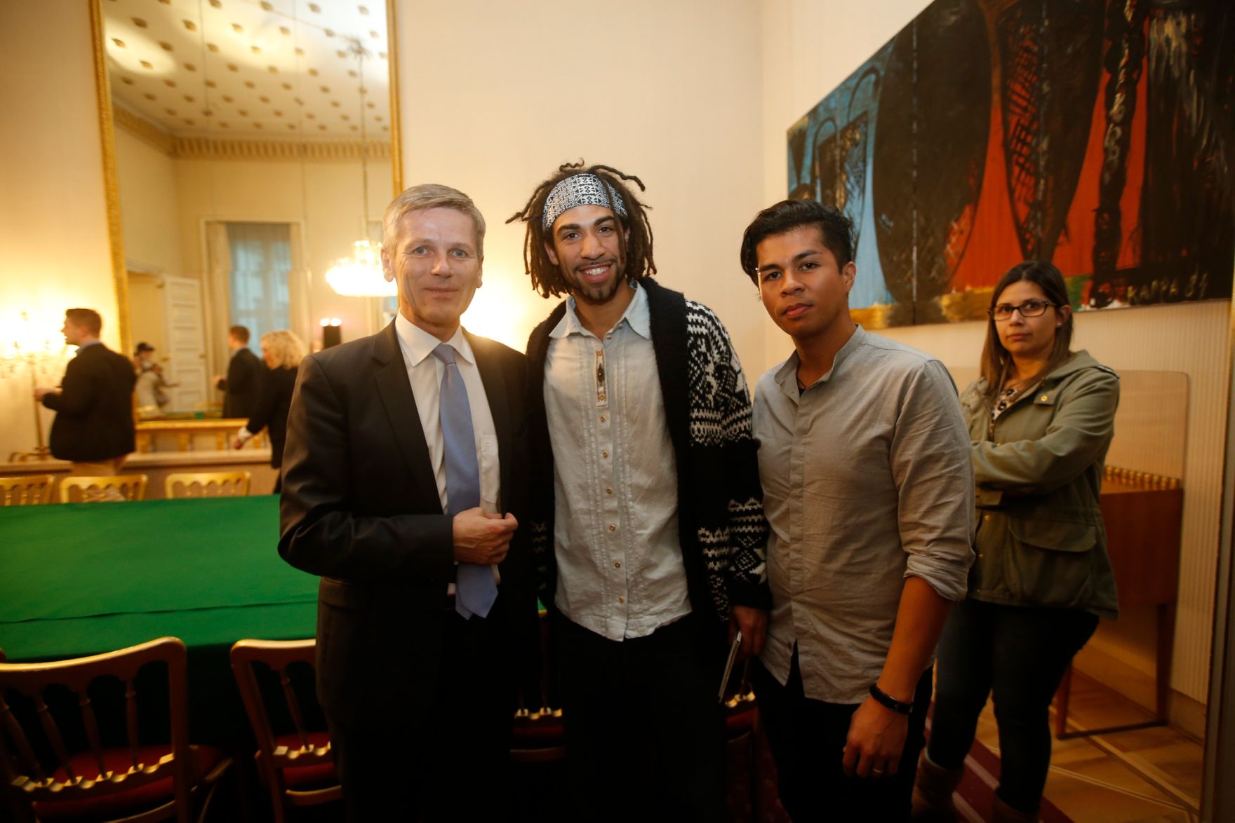 Am 26. Oktober 2015 empfing Kanzleramtsminister Josef Ostermayer im Rahmen des Nationalfeiertages Besucherinnen und Besucher im Bundeskanzleramt.
