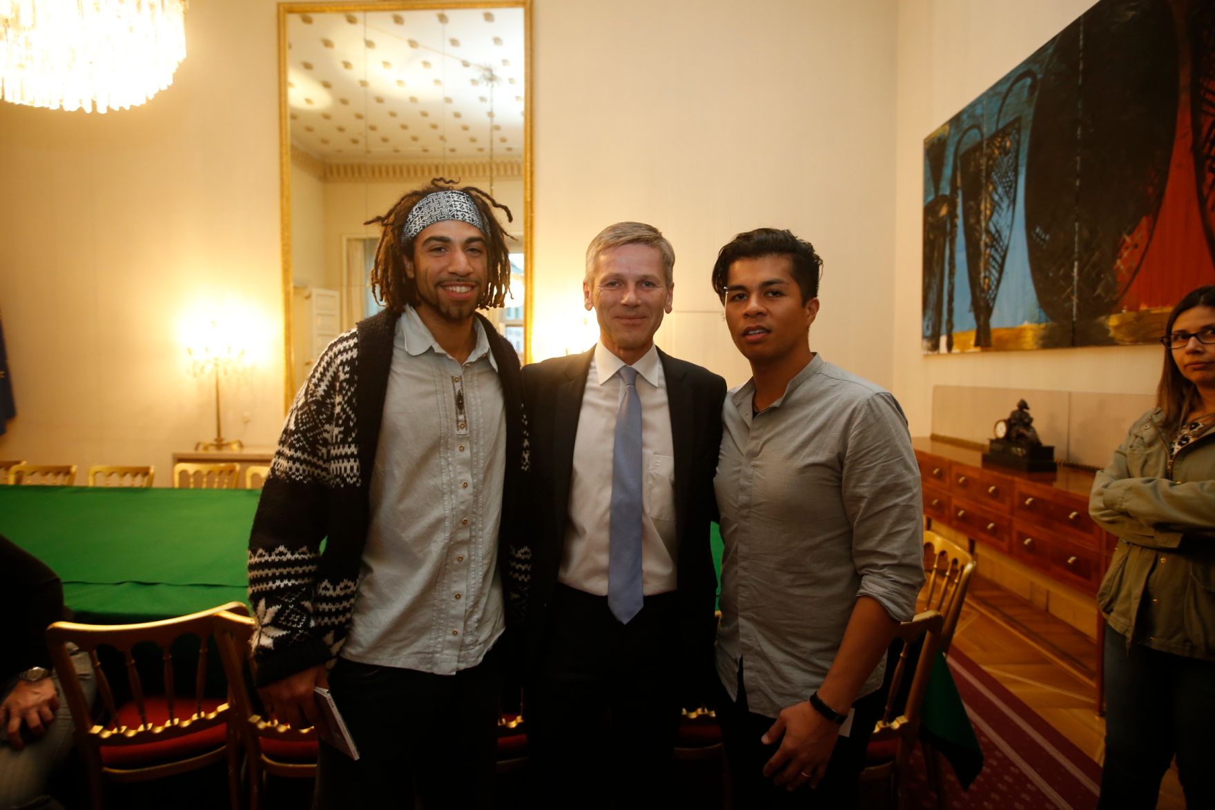 Am 26. Oktober 2015 empfing Kanzleramtsminister Josef Ostermayer im Rahmen des Nationalfeiertages Besucherinnen und Besucher im Bundeskanzleramt.