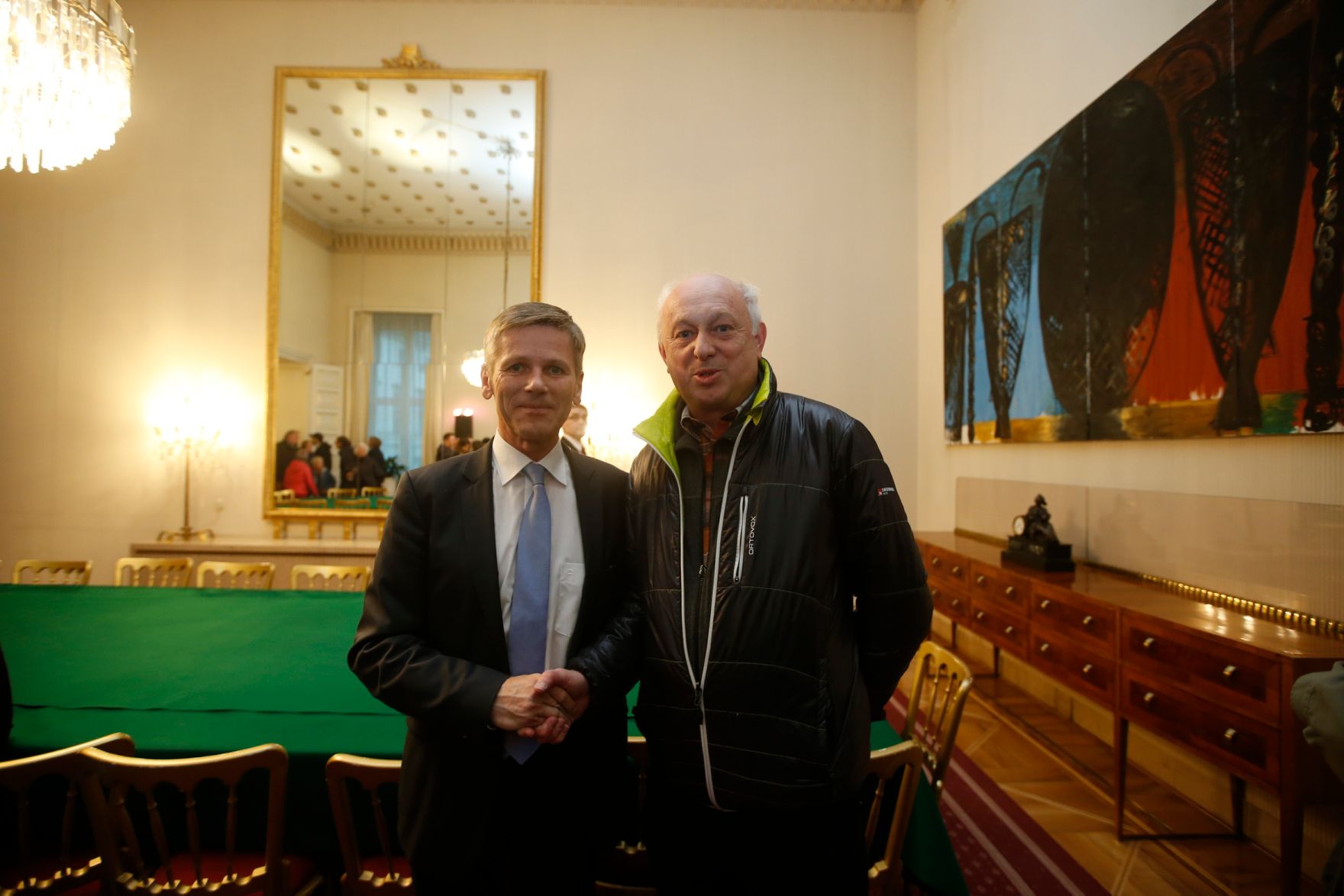 Am 26. Oktober 2015 empfing Kanzleramtsminister Josef Ostermayer im Rahmen des Nationalfeiertages Besucherinnen und Besucher im Bundeskanzleramt.