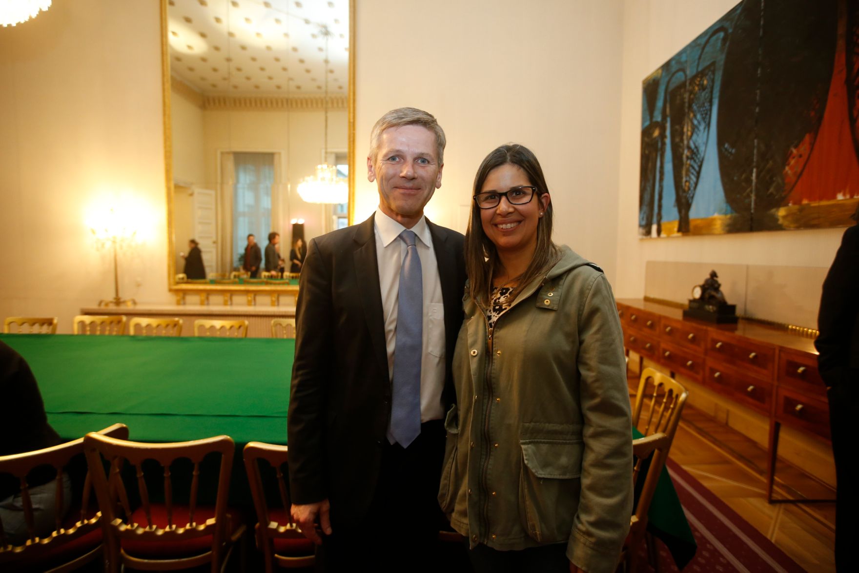 Am 26. Oktober 2015 empfing Kanzleramtsminister Josef Ostermayer im Rahmen des Nationalfeiertages Besucherinnen und Besucher im Bundeskanzleramt.
