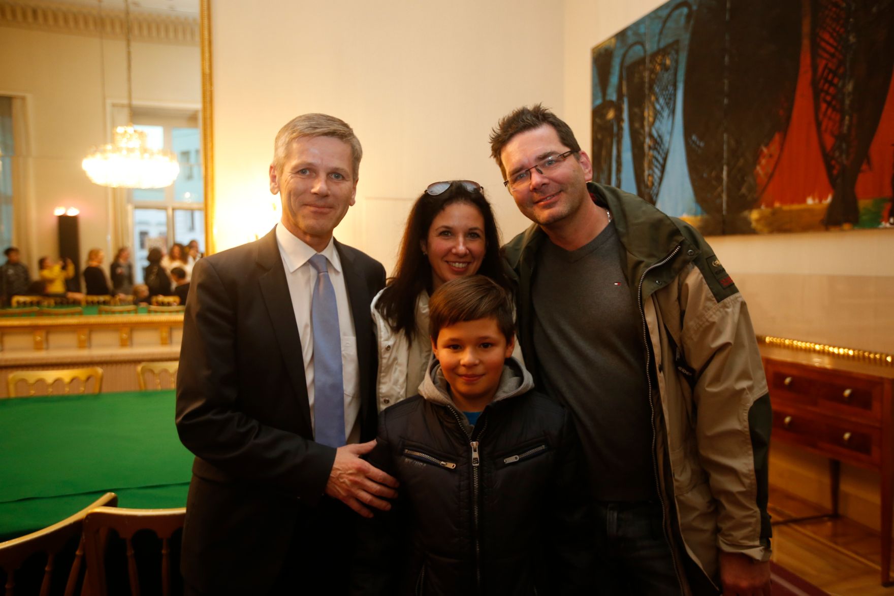 Am 26. Oktober 2015 empfing Kanzleramtsminister Josef Ostermayer im Rahmen des Nationalfeiertages Besucherinnen und Besucher im Bundeskanzleramt.