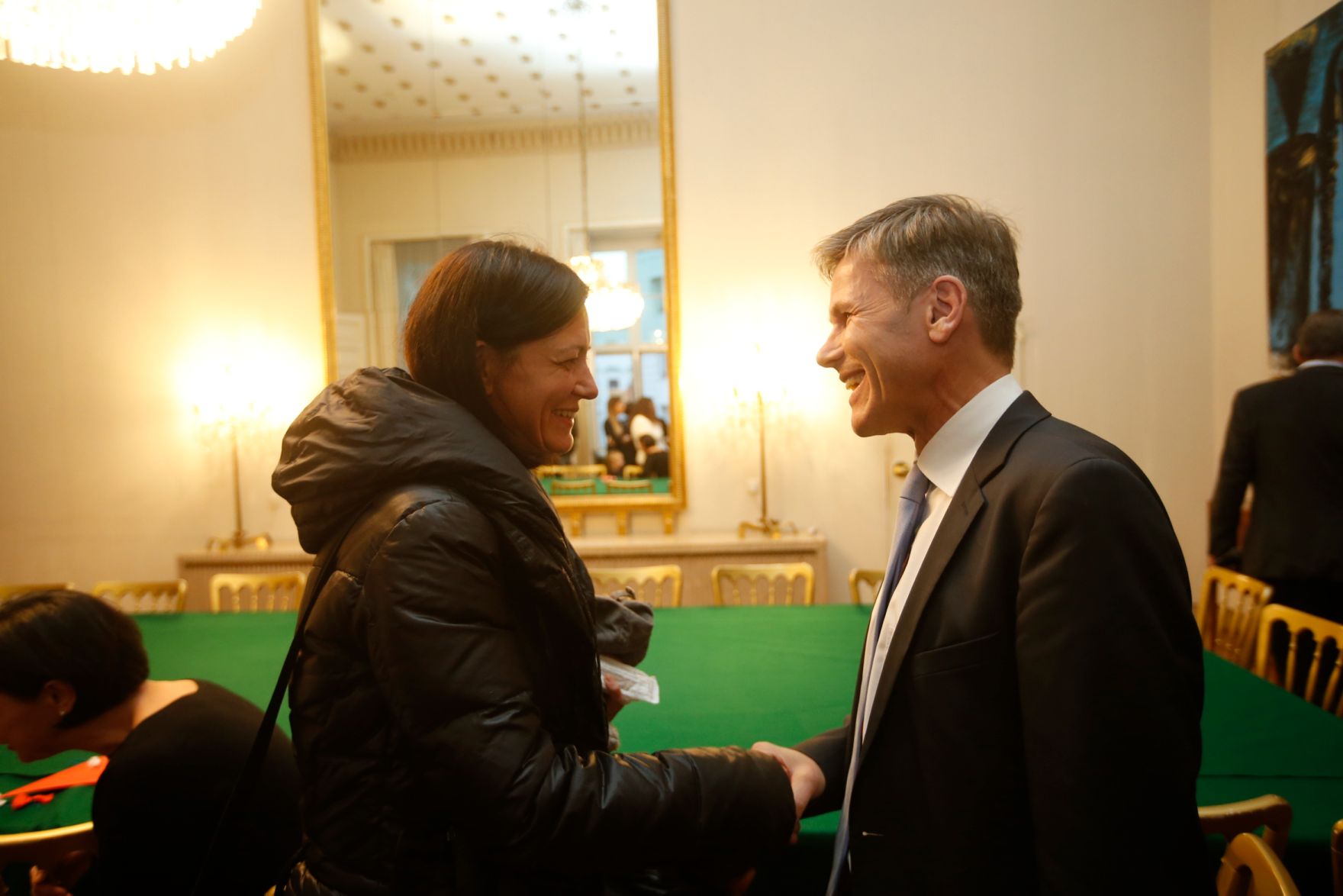 Am 26. Oktober 2015 empfing Kanzleramtsminister Josef Ostermayer im Rahmen des Nationalfeiertages Besucherinnen und Besucher im Bundeskanzleramt.
