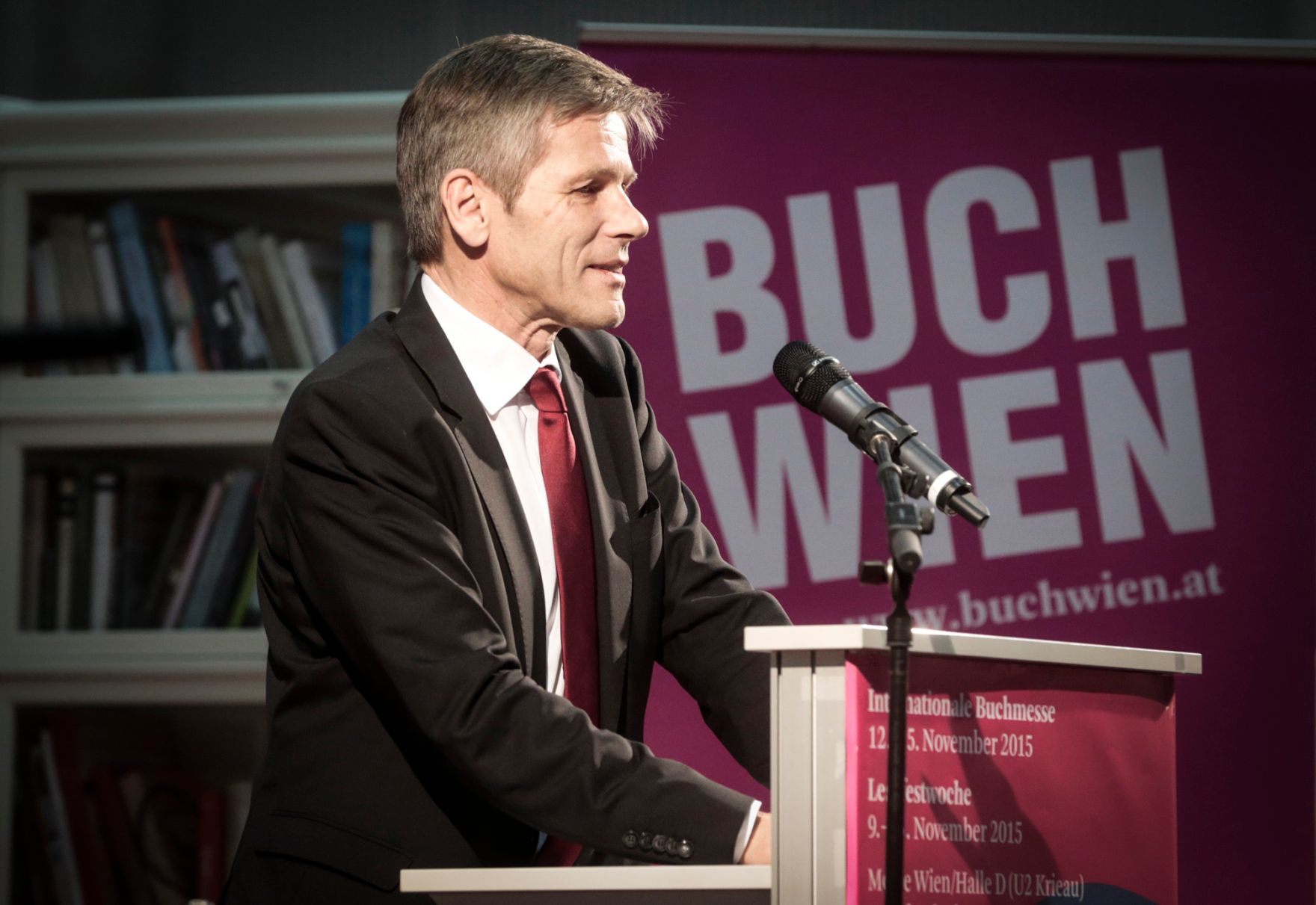 Am 11. November 2015 er&ouml;ffnete Kunst- und Kulturminister Josef Ostermayer die internationale Buchmesse &bdquo;Buch Wien 15&ldquo;.