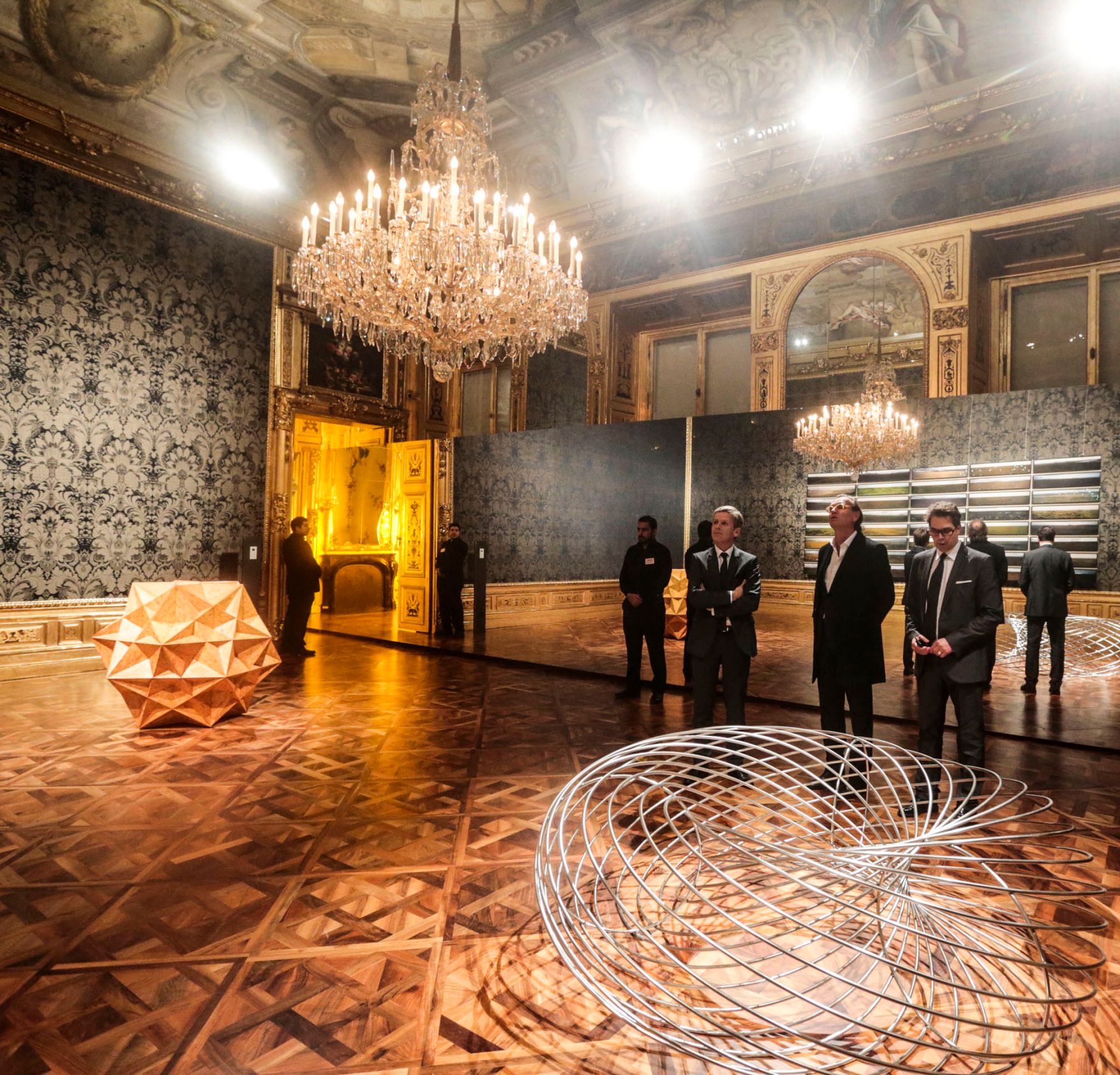 Am 20. November 2015 er&ouml;ffnete Kunst- und Kulturminister Josef Ostermayer die Ausstellung &quot;Olafur Eliasson: Baroque Baroque&quot; im Winterpalais.