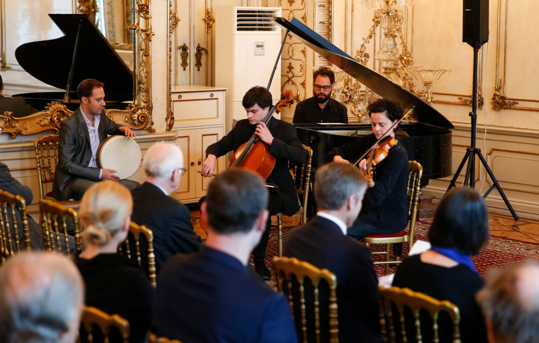Am 4. Dezember 2015 &uuml;berreichte Kunst- und Kulturminister Josef Ostermayer den Man&egrave;s-Sperber-Preis 2015 an die Schweizer Autorin Ilma Rakusa.