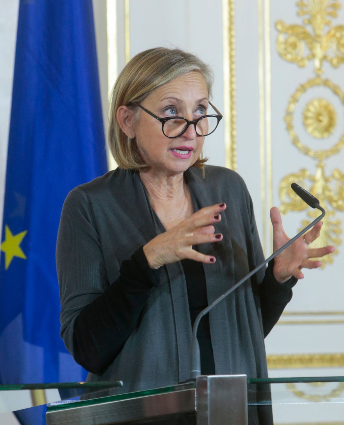 Am 14. Dezember 2015 fand im Bundeskanzleramt eine Pressekonferenz zur 15. Architektur-Biennale in Venedig 2016 statt. Im Bild die Kommiss&auml;rin des &Ouml;sterreich-Beitrages: &quot;Orte f&uuml;r Menschen&quot; Elke Delugan-Meissl.